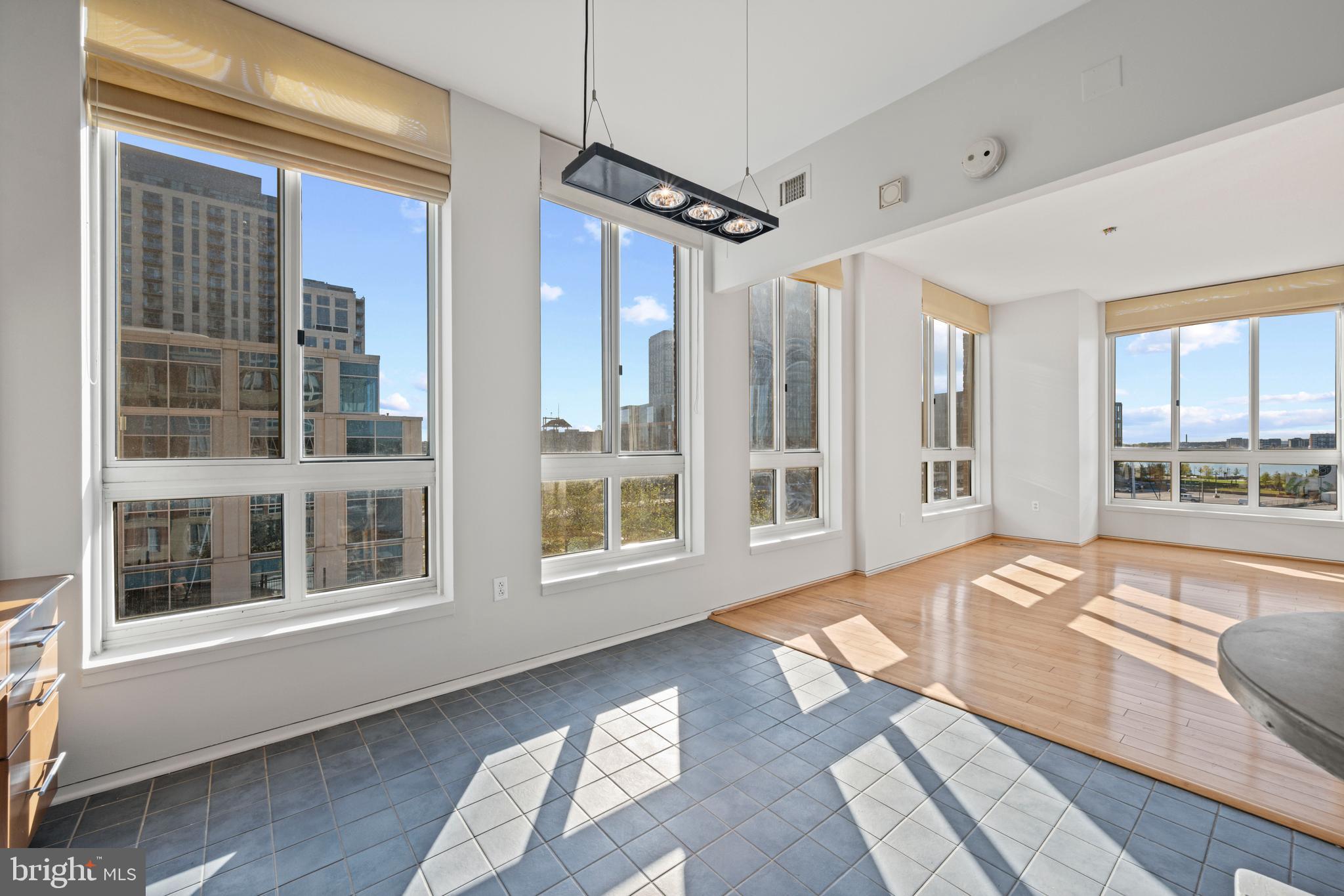 HARBOR EAST - Residential