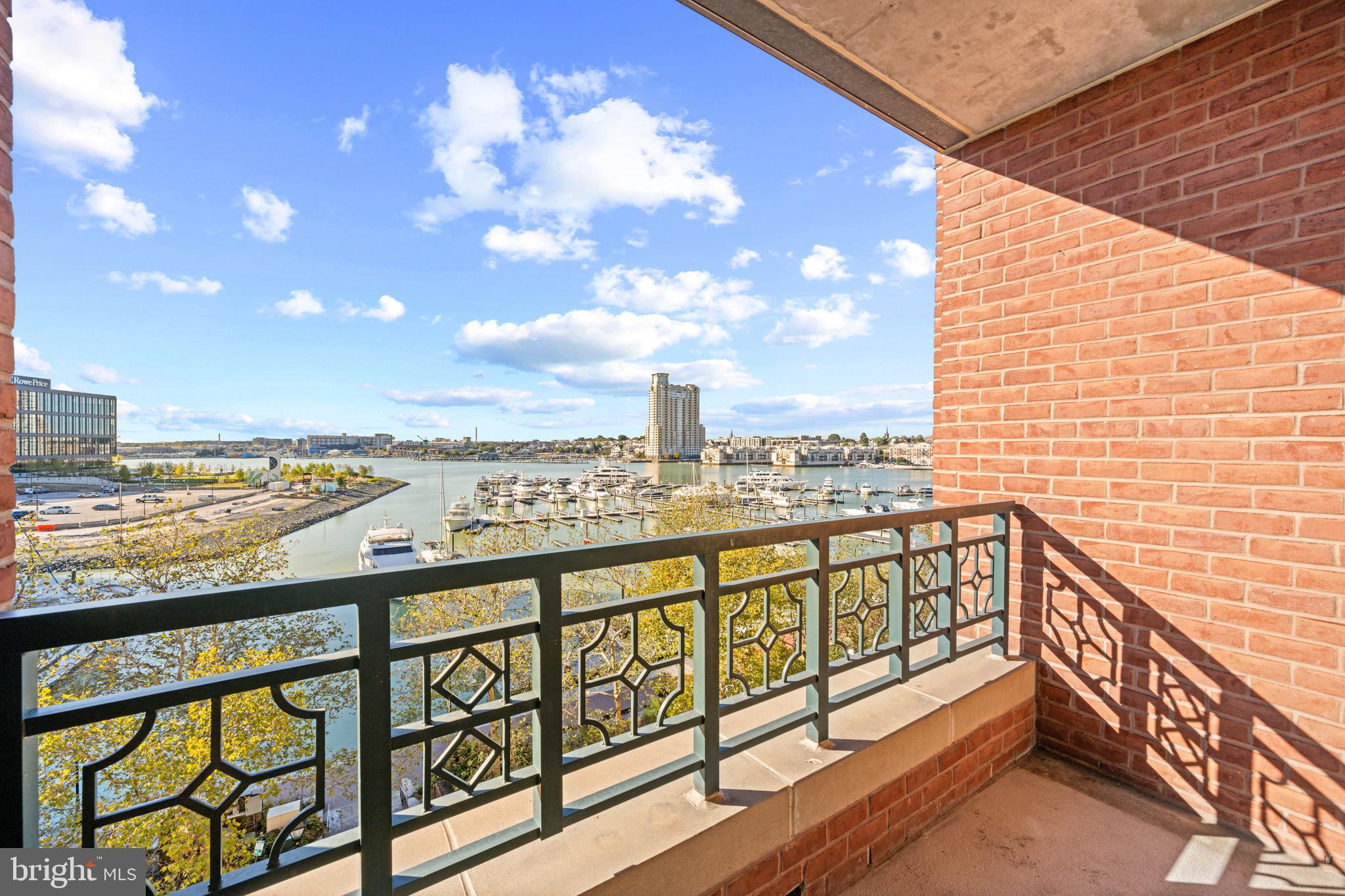 HARBOR EAST - Residential