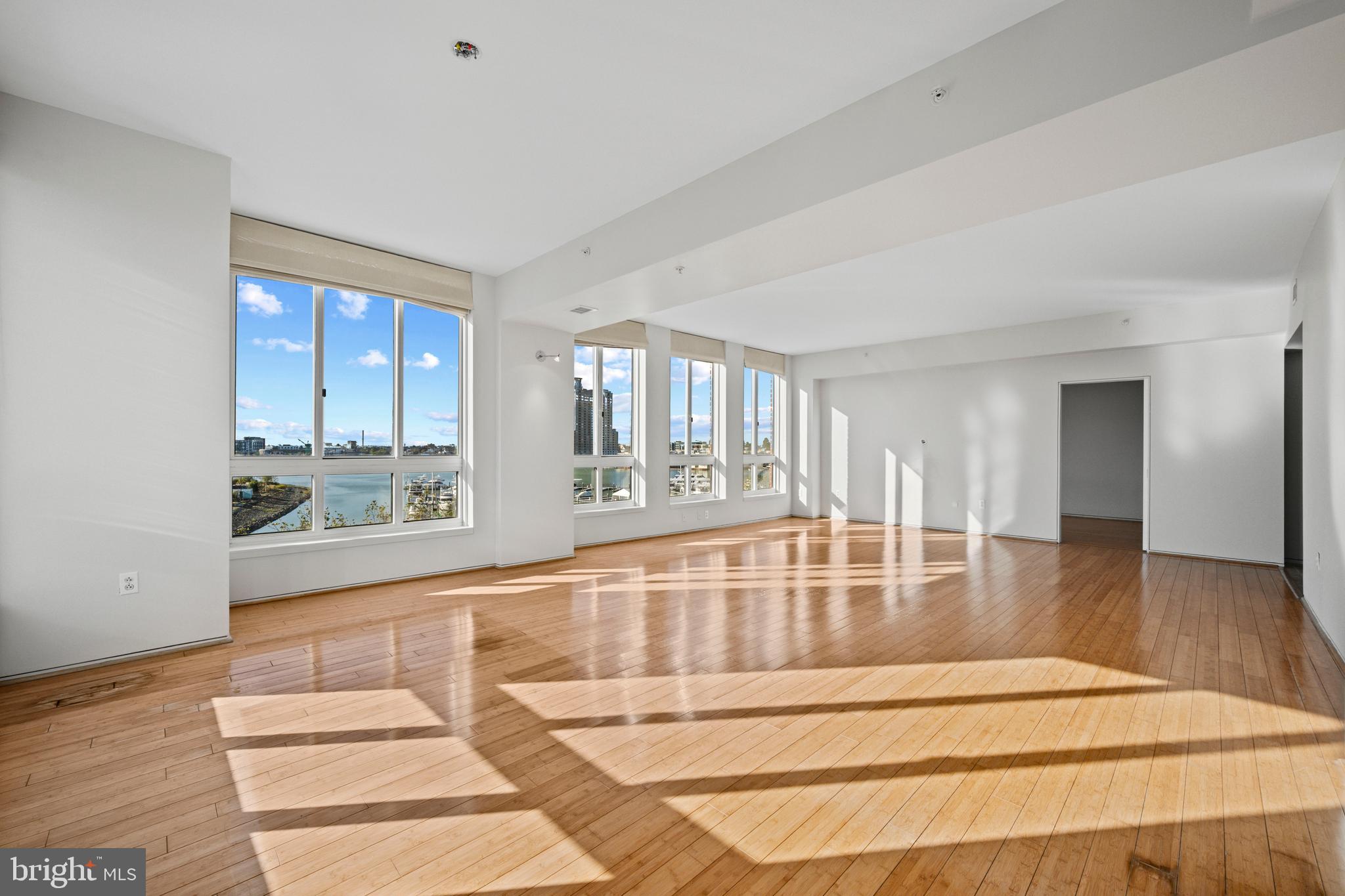 HARBOR EAST - Residential