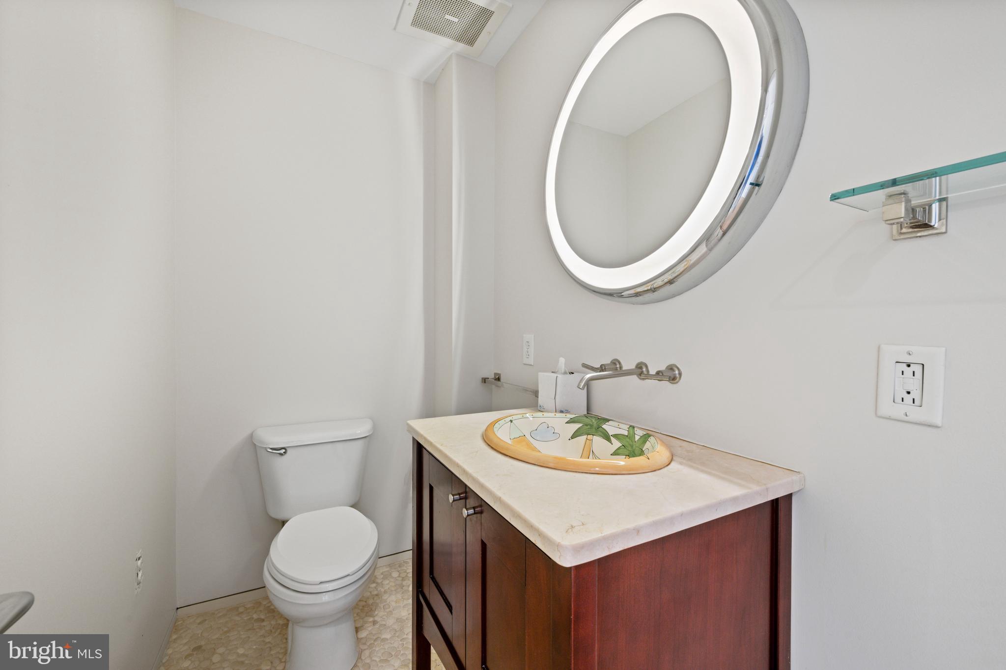 HARBOR EAST - Residential