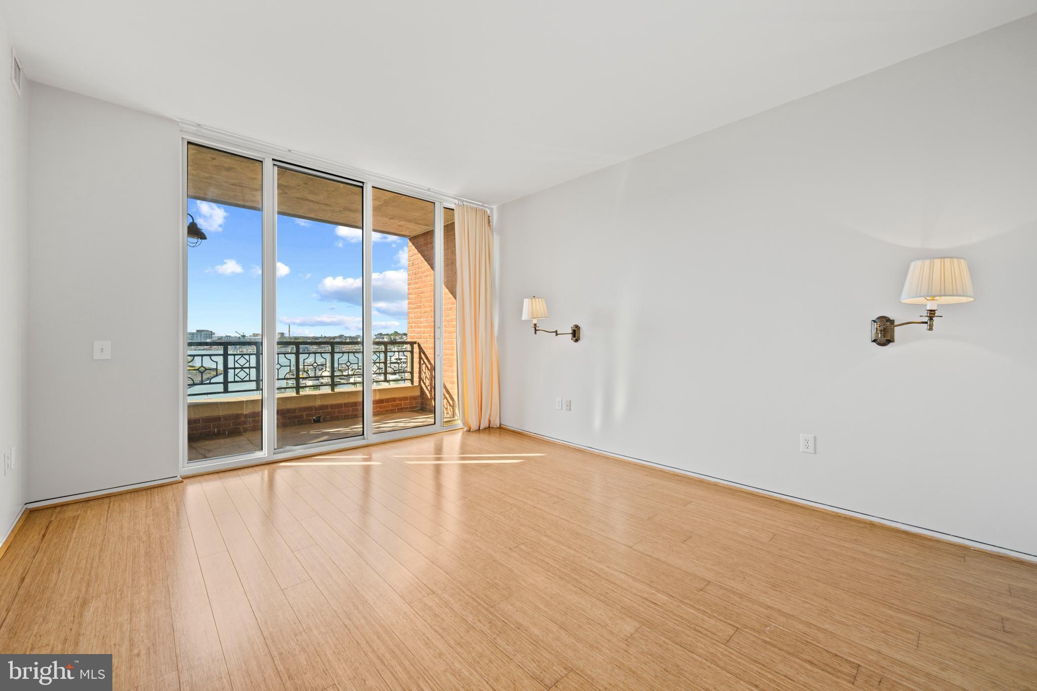HARBOR EAST - Residential