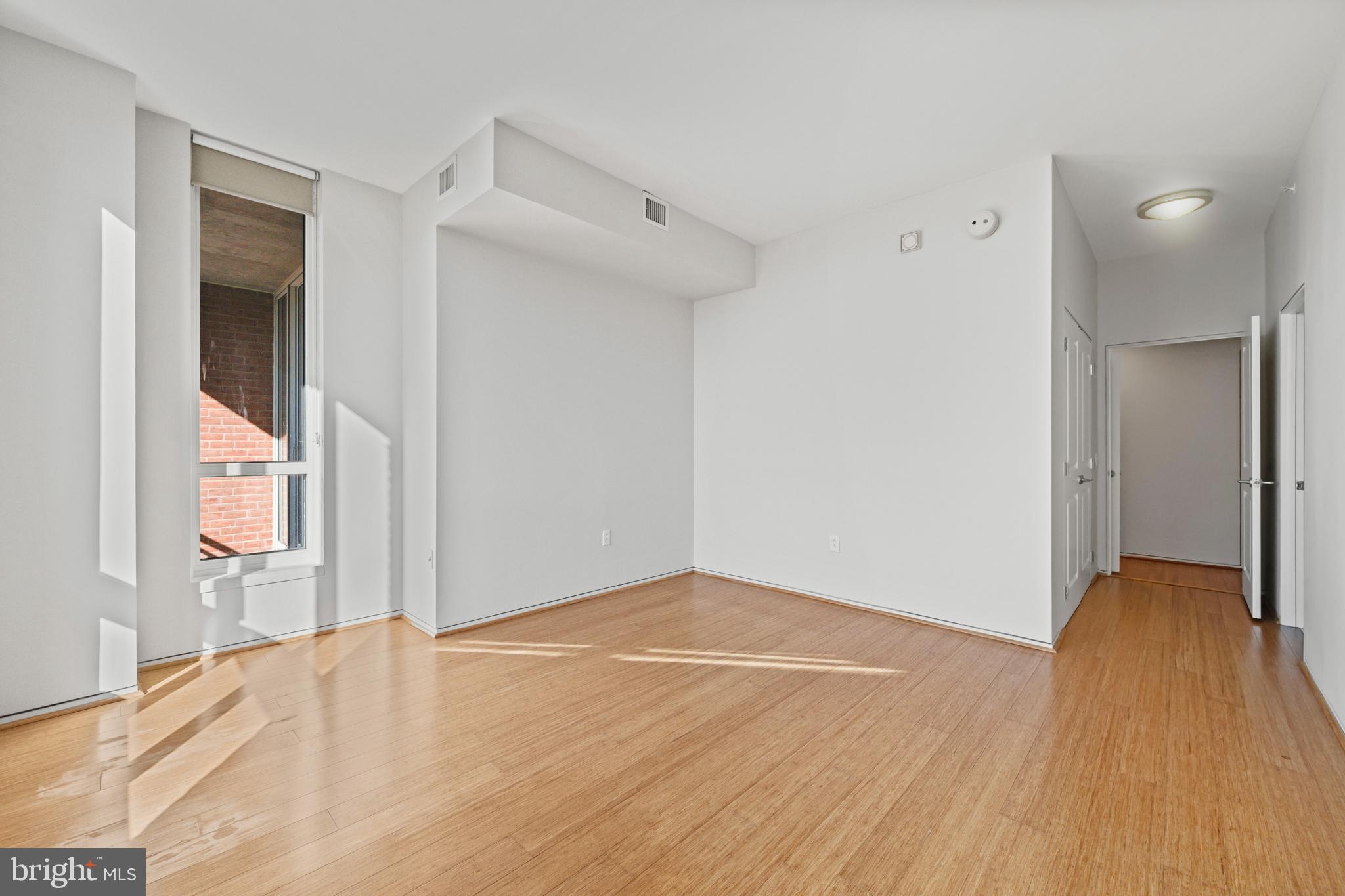 HARBOR EAST - Residential