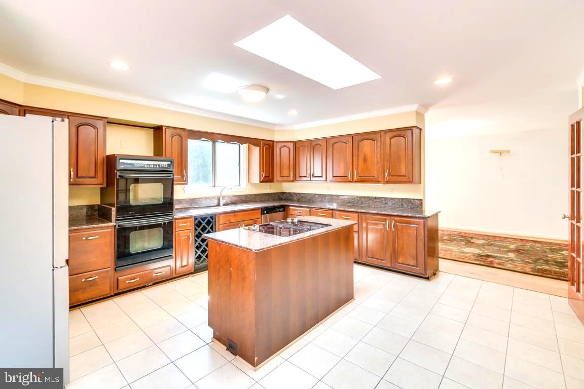 PEACOCK STATION - Residential Lease