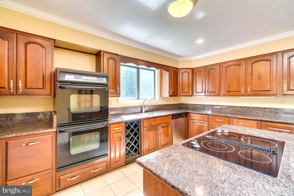 PEACOCK STATION - Residential Lease