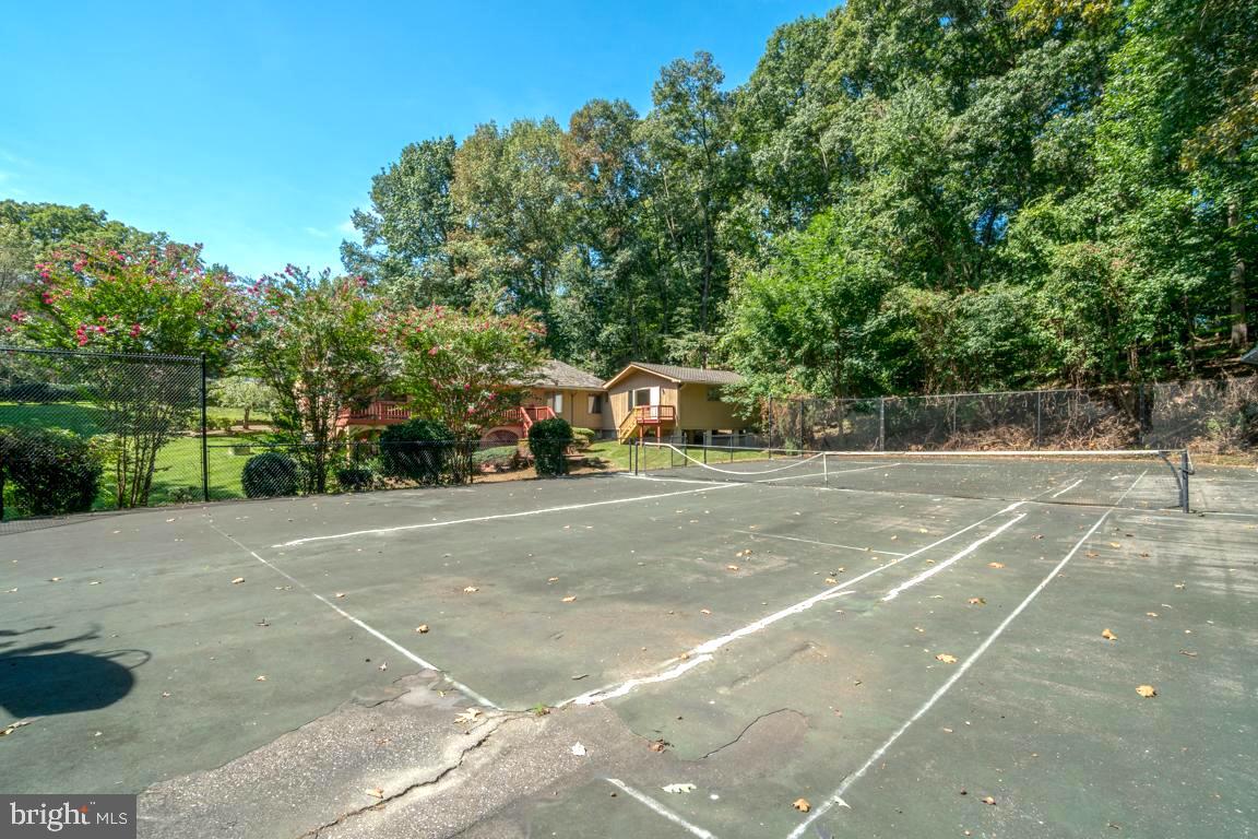 PEACOCK STATION - Residential Lease