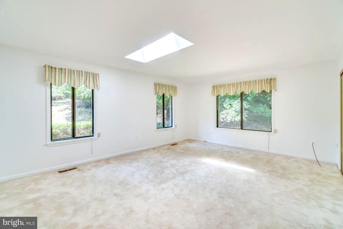 PEACOCK STATION - Residential Lease