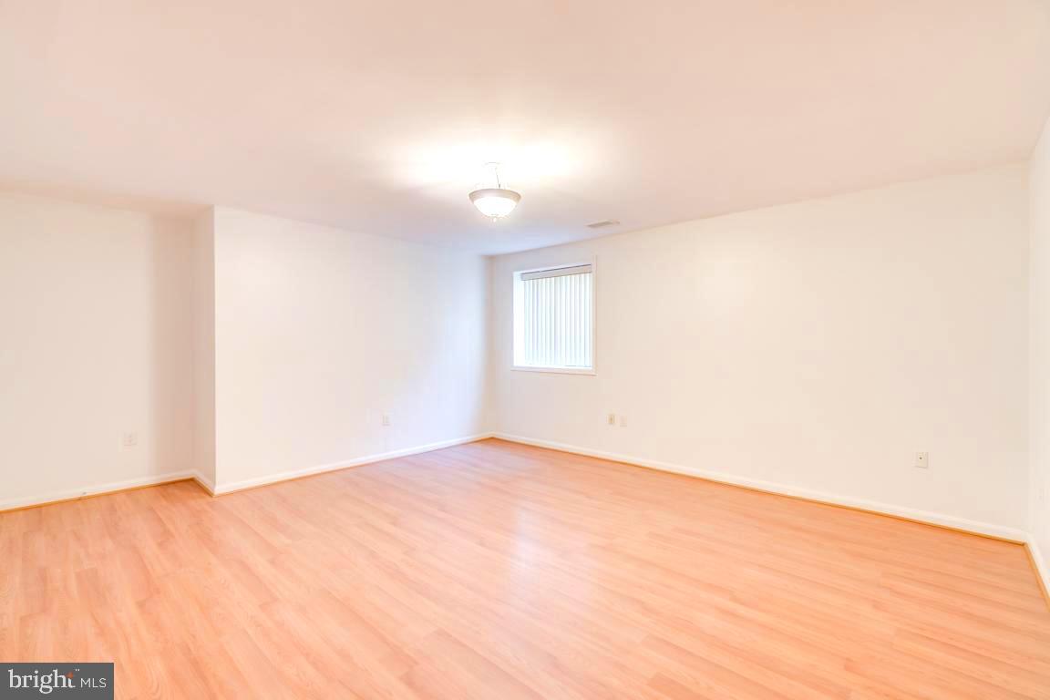 PEACOCK STATION - Residential Lease