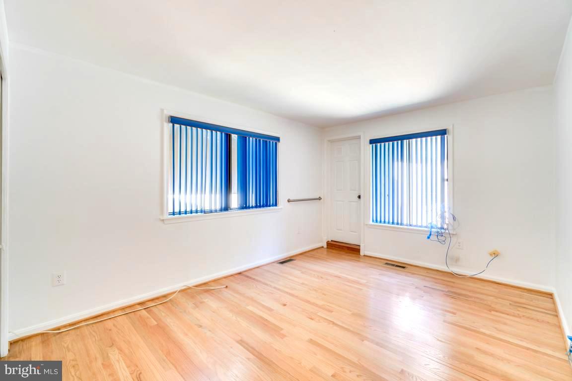 PEACOCK STATION - Residential Lease