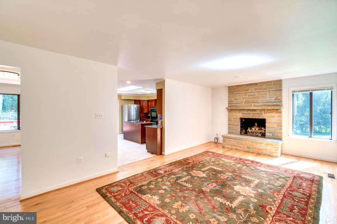 PEACOCK STATION - Residential Lease