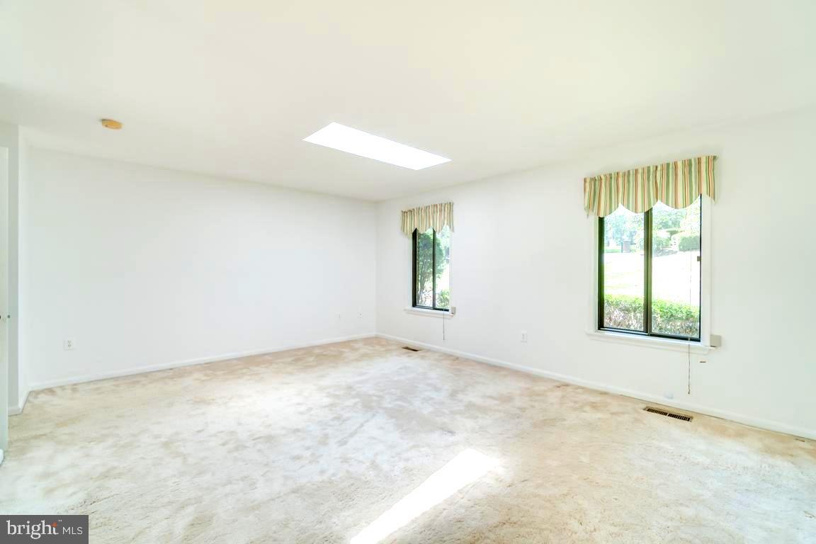 PEACOCK STATION - Residential Lease