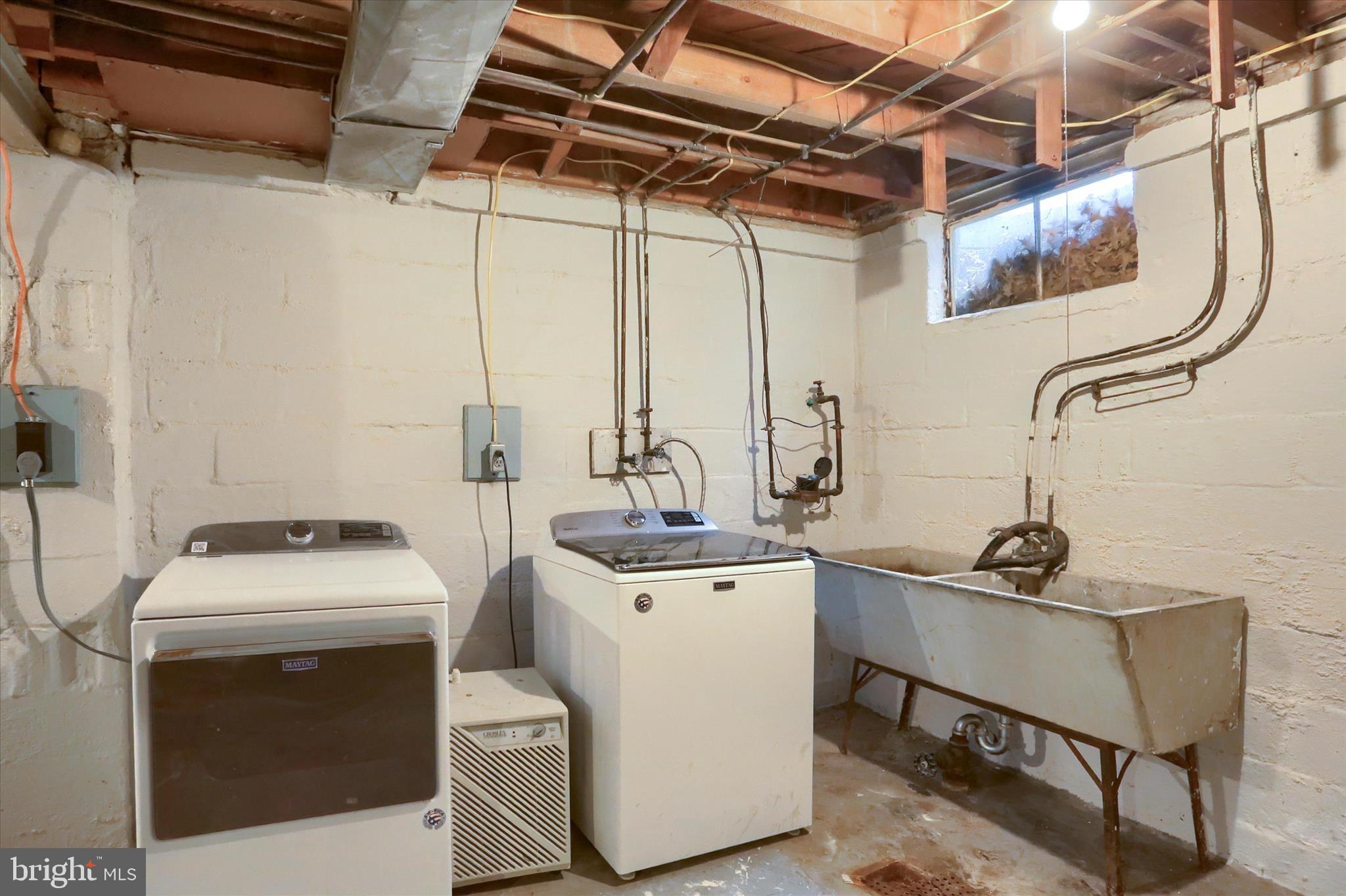 HIGHLAND VILLAGE - Residential