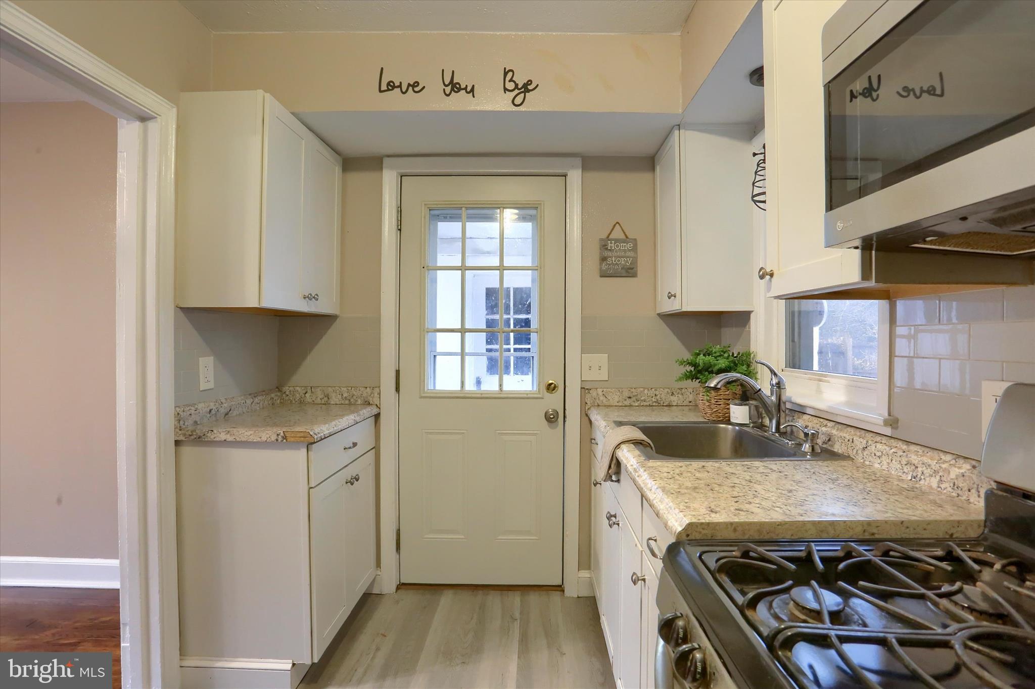 HIGHLAND VILLAGE - Residential