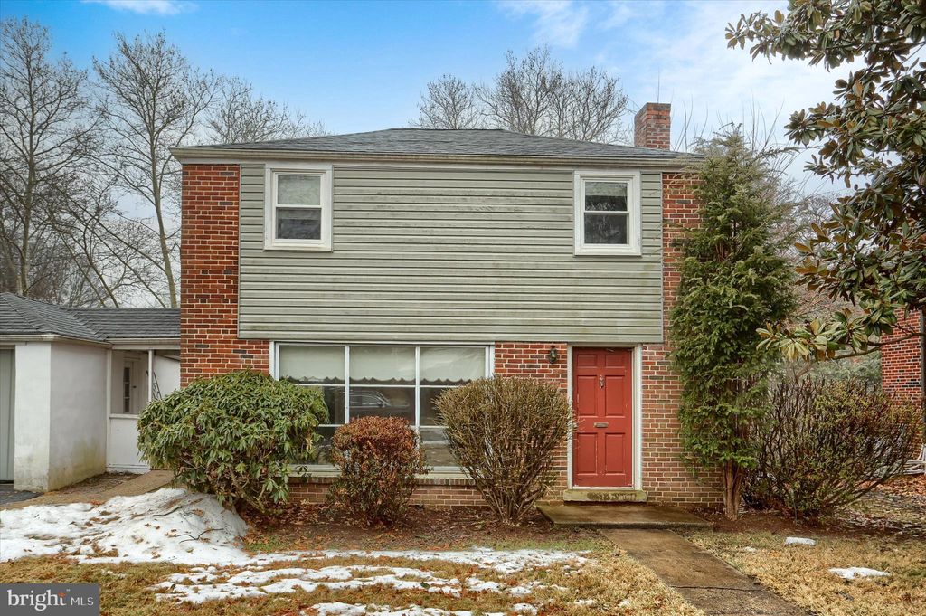 Photo of 3 Highland Drive, CAMP HILL, PA 17011 (MLS # PACB2051242)