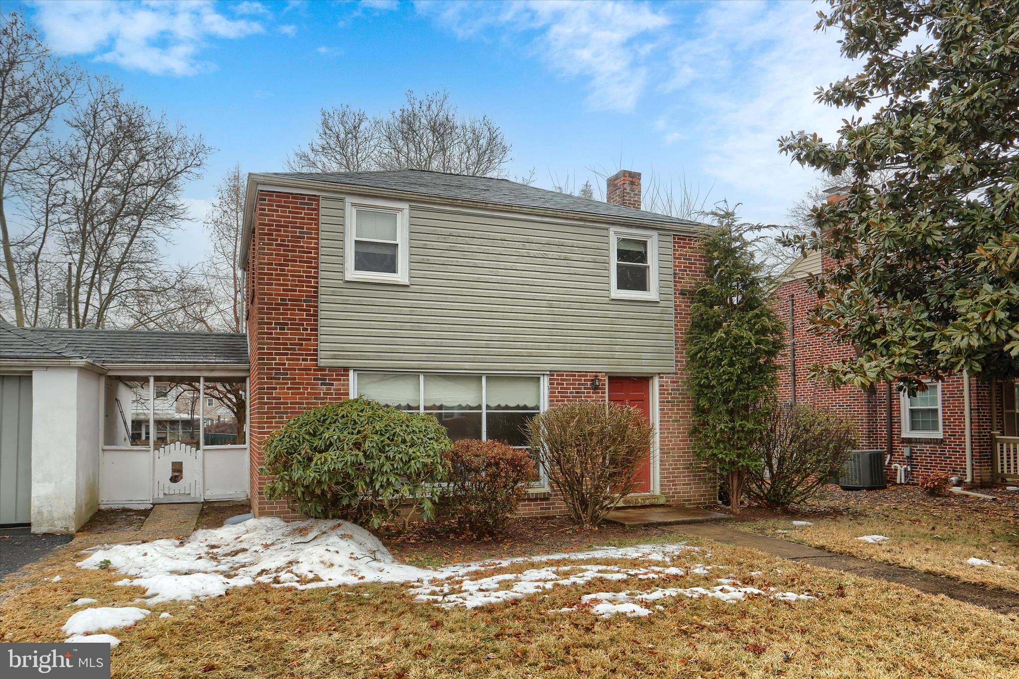 HIGHLAND VILLAGE - Residential