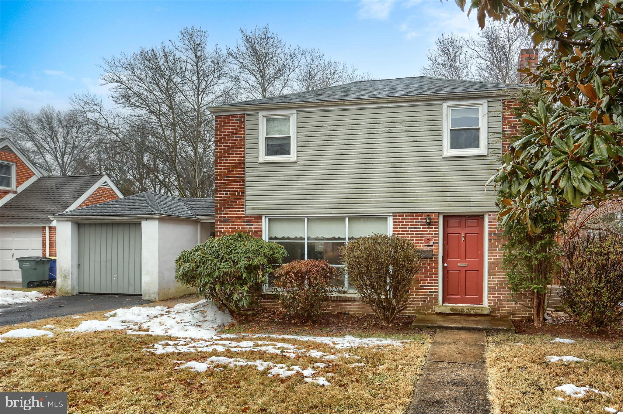 HIGHLAND VILLAGE - Residential