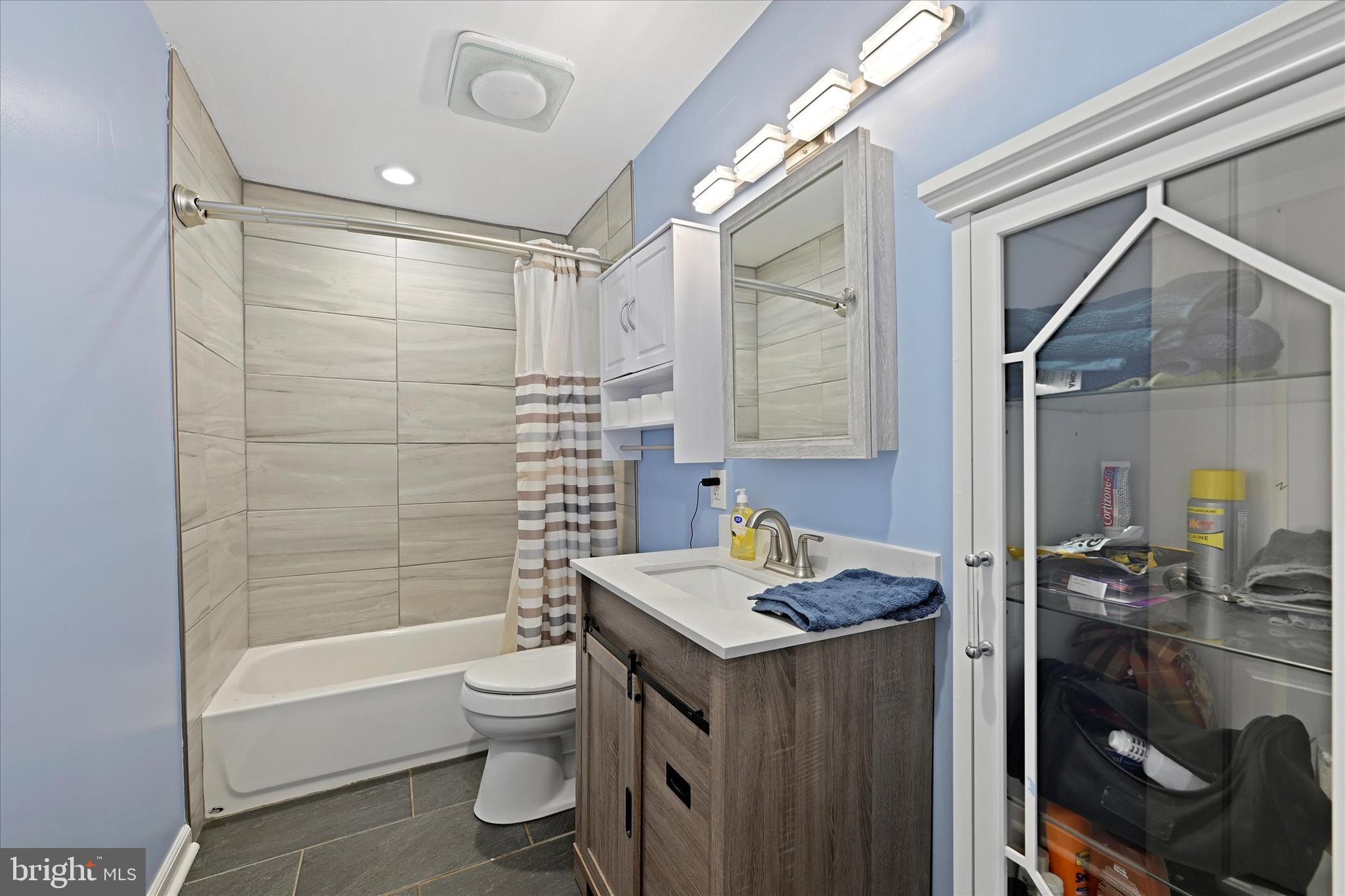 CAPE ST CLAIRE - Residential