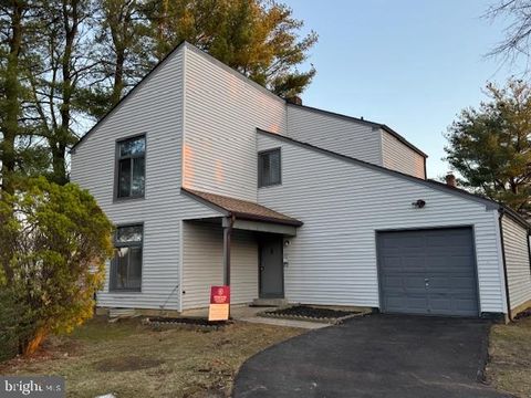 Homes For Sale - 11 Robertson Road<br/> EAST WINDSOR, NJ 08520