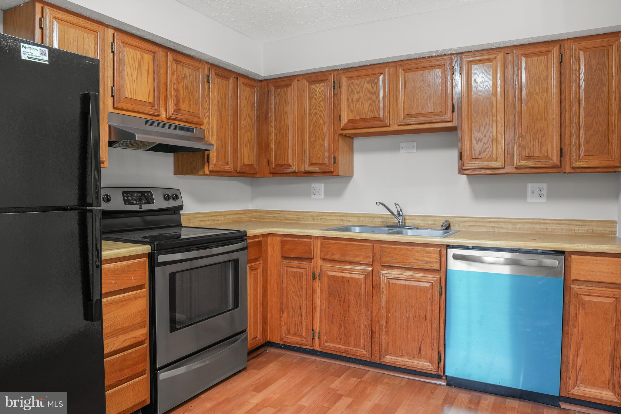 TWELVE TREES - Residential Lease