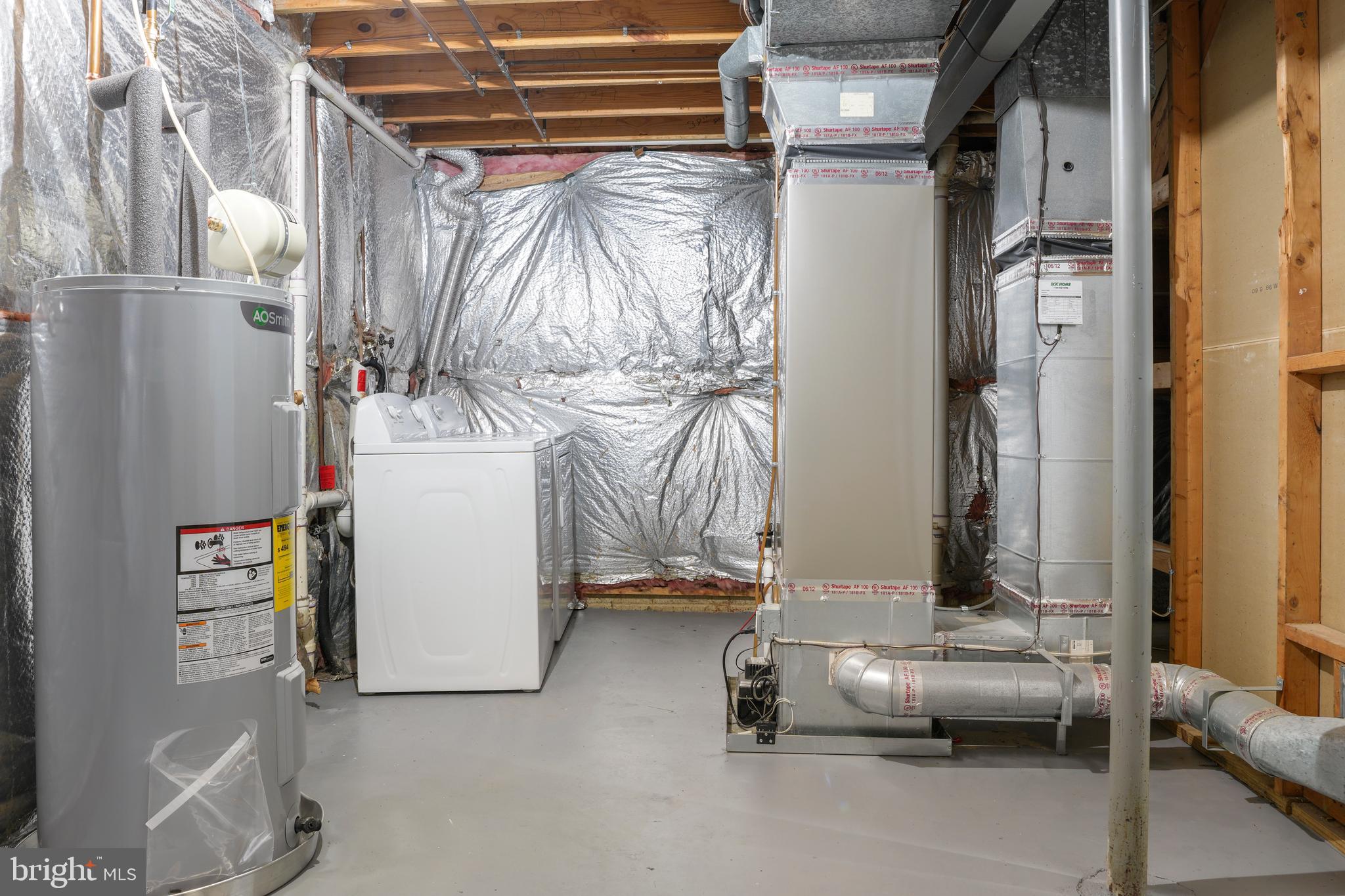 TWELVE TREES - Residential Lease