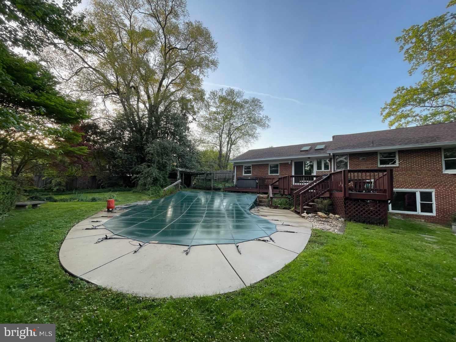 QUAINT ACRES - Residential