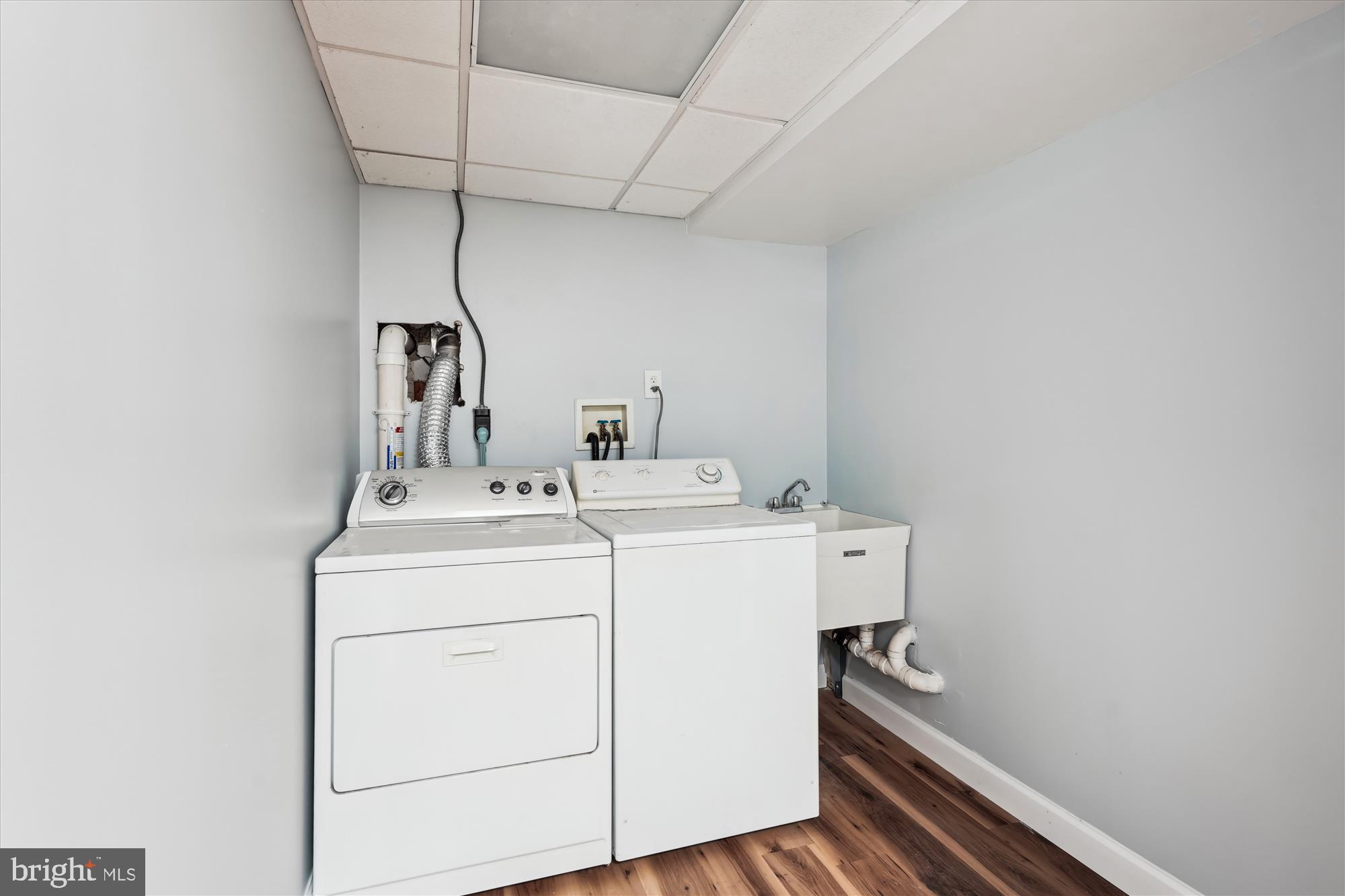 QUAINT ACRES - Residential