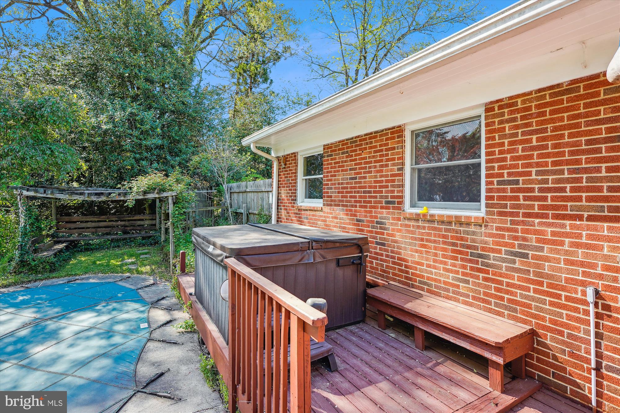 QUAINT ACRES - Residential