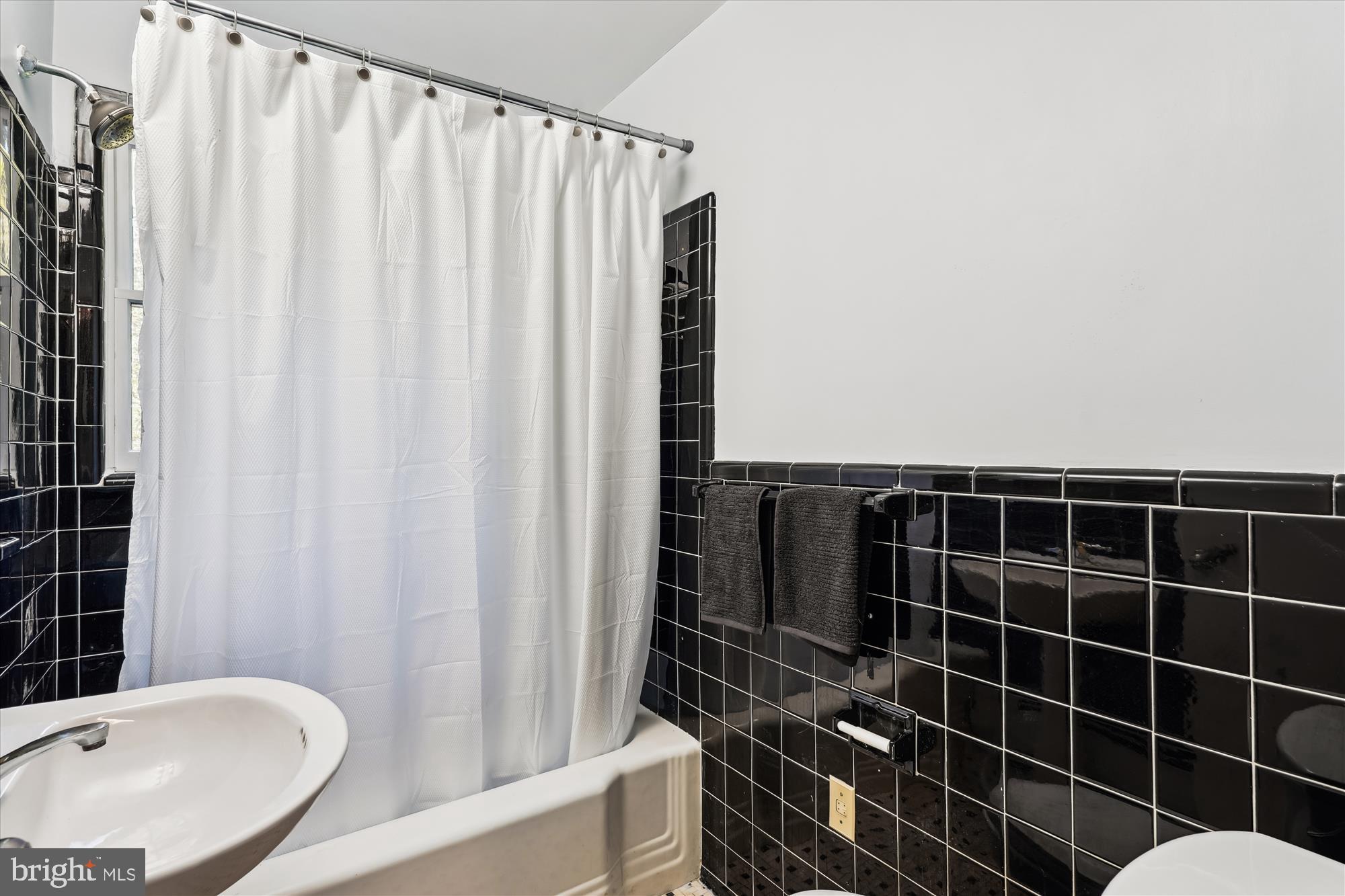 QUAINT ACRES - Residential