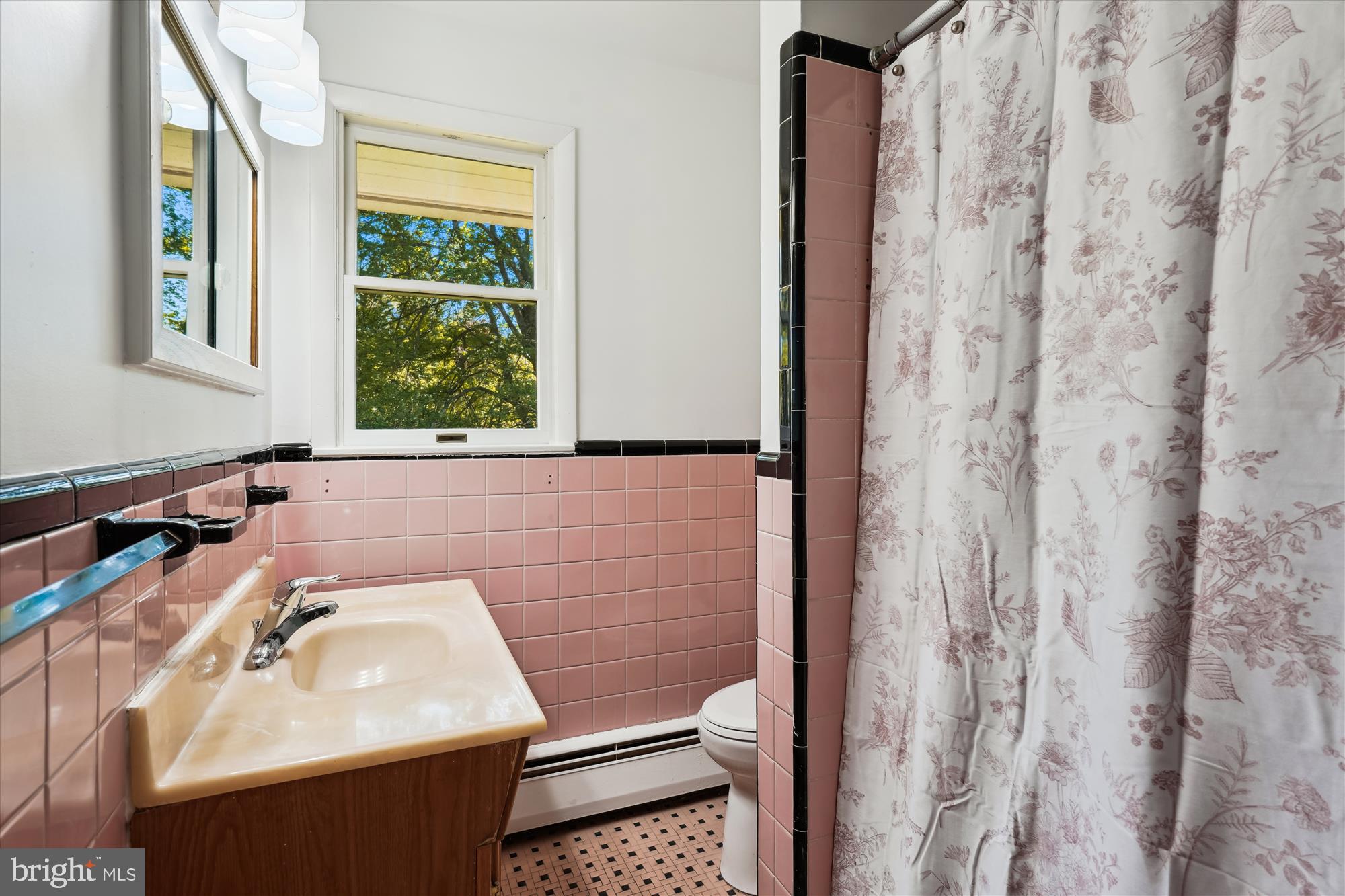 QUAINT ACRES - Residential