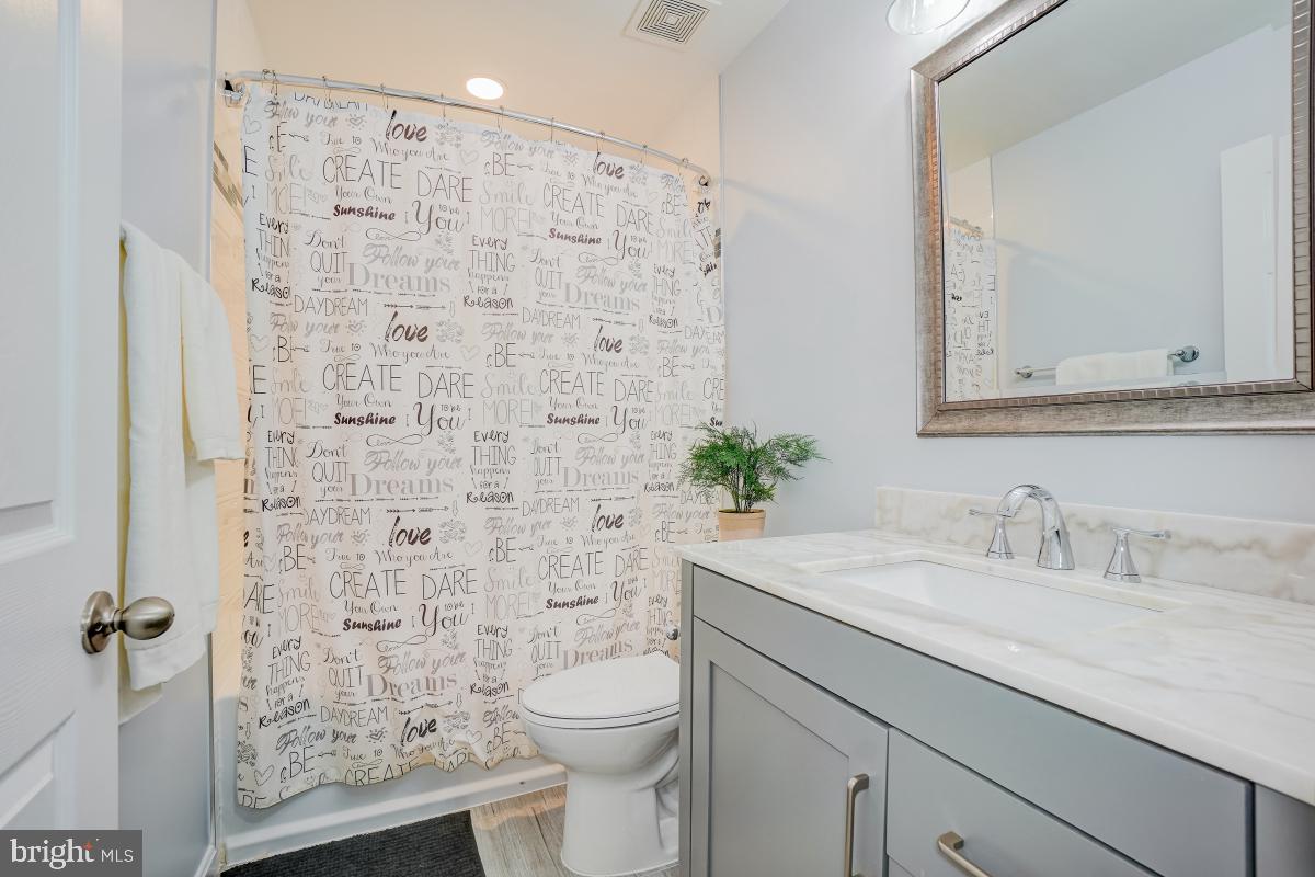 HUNTERS RIDGE - Residential