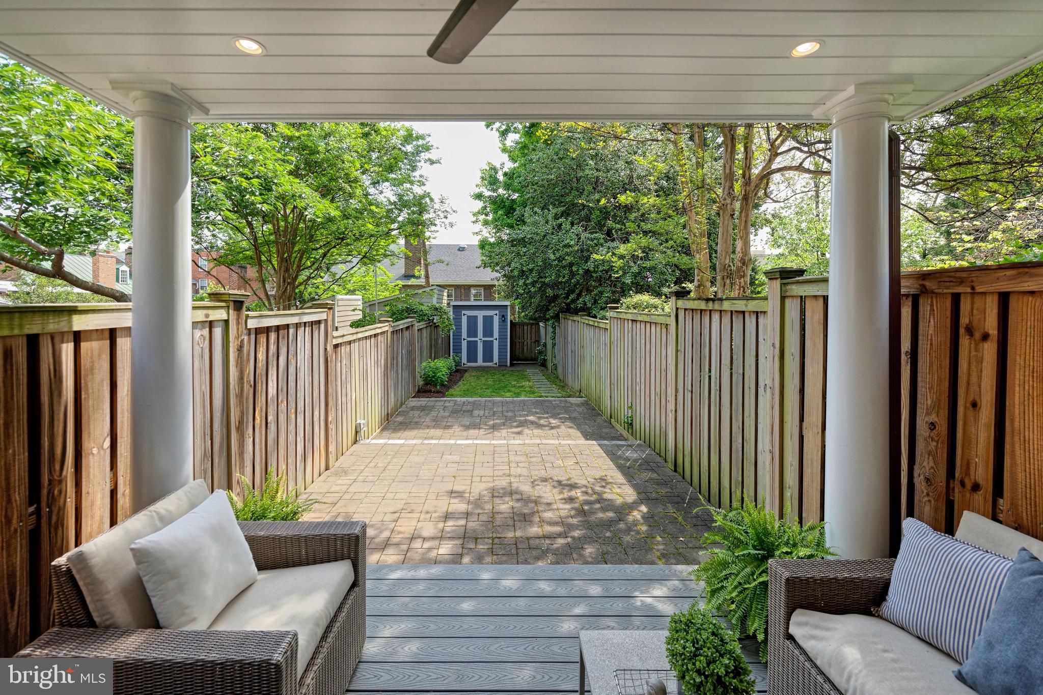 OLD TOWN ALEXANDRIA - Residential