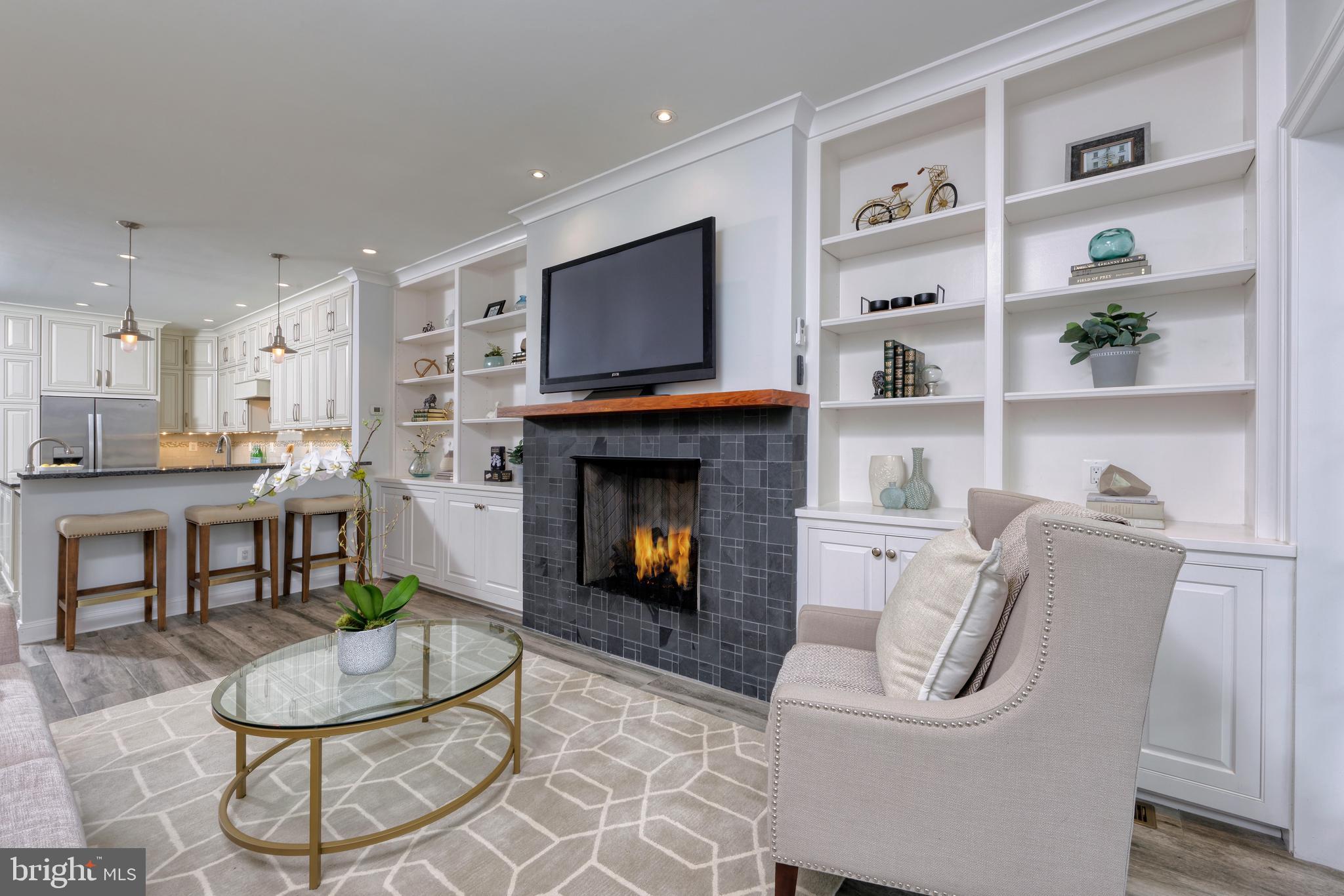 OLD TOWN ALEXANDRIA - Residential