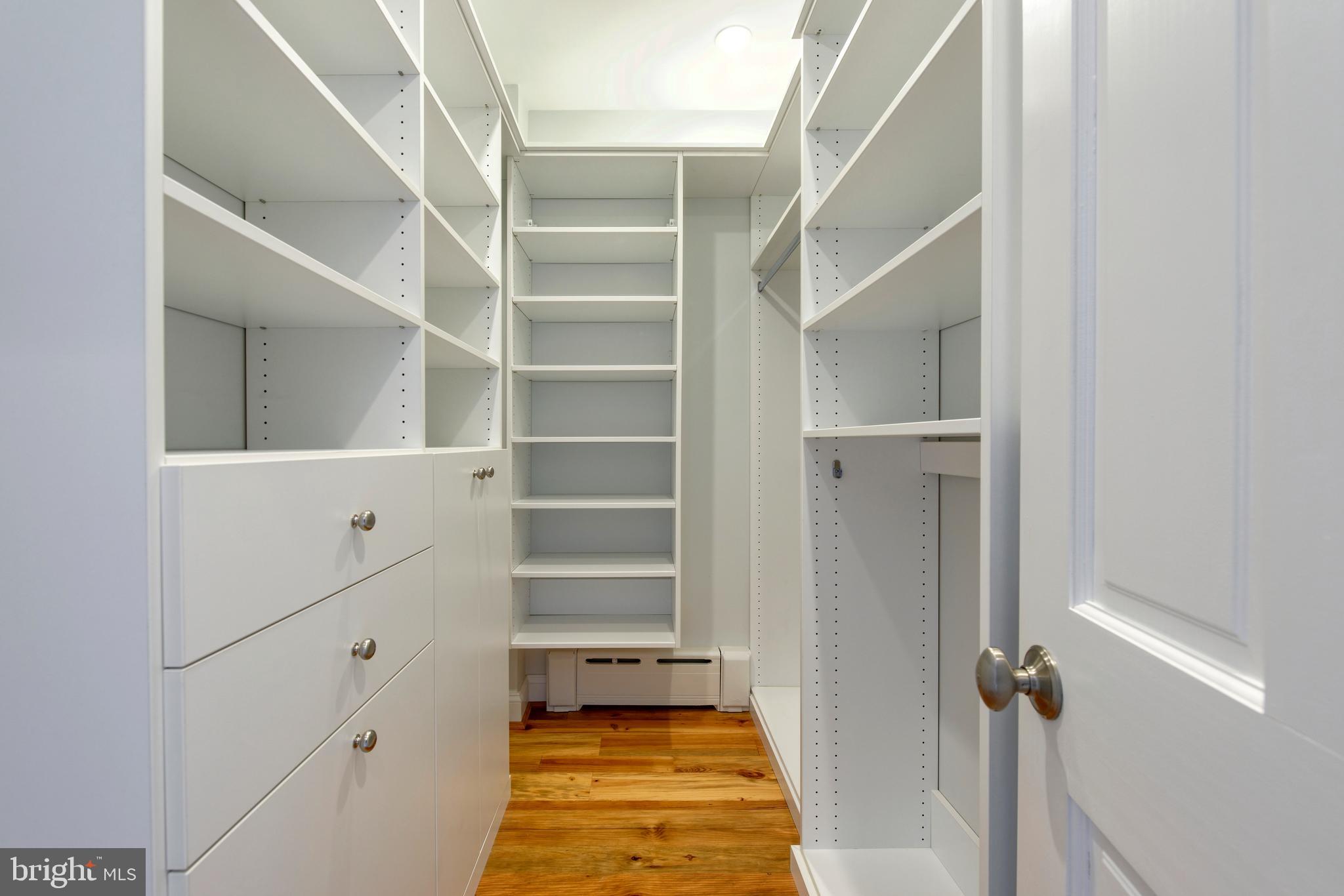 OLD TOWN ALEXANDRIA - Residential