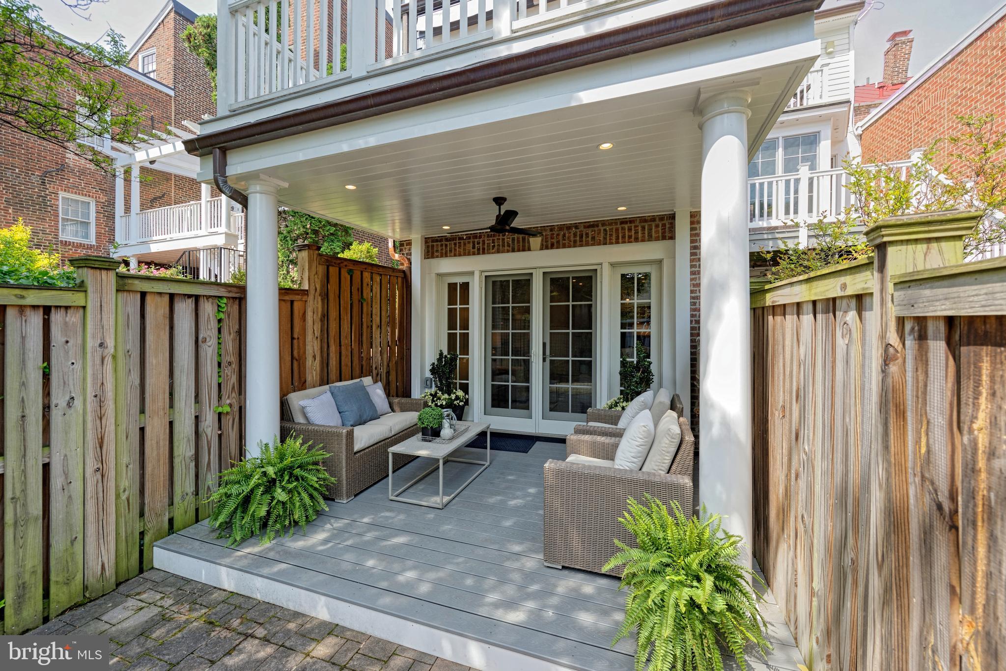 OLD TOWN ALEXANDRIA - Residential