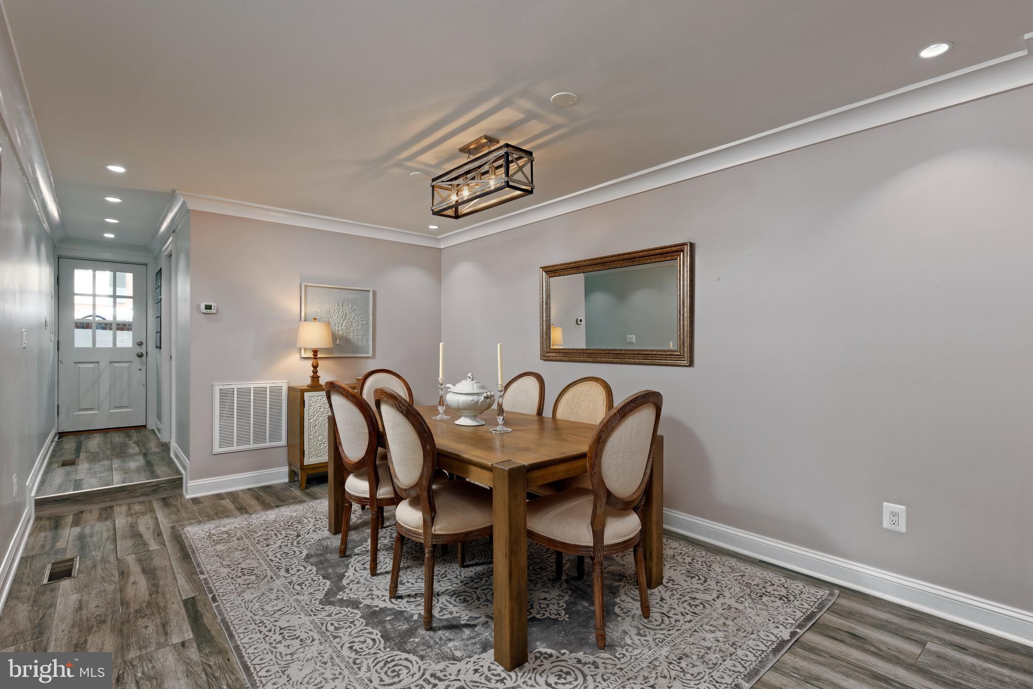 OLD TOWN ALEXANDRIA - Residential