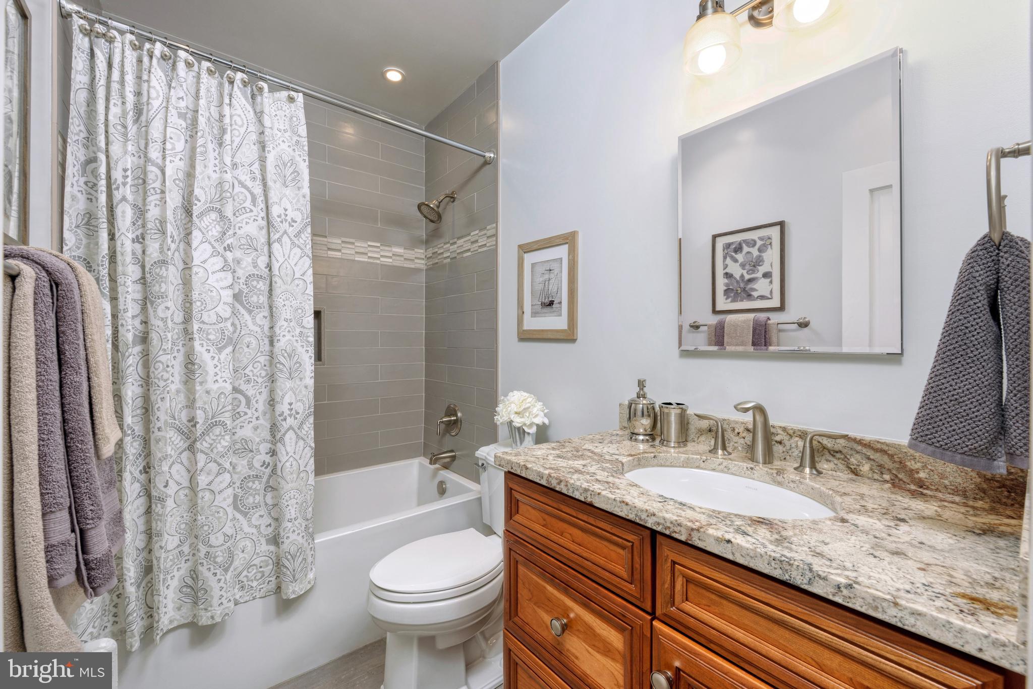 OLD TOWN ALEXANDRIA - Residential