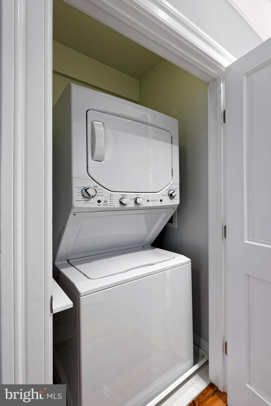 OLD TOWN ALEXANDRIA - Residential