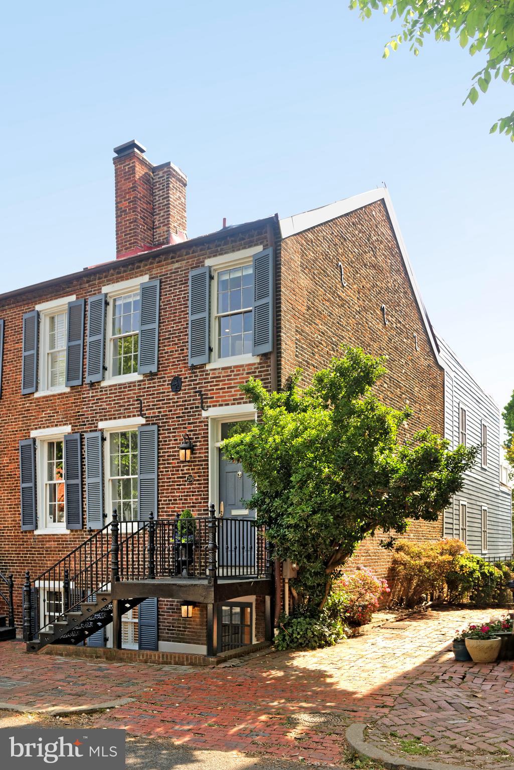 OLD TOWN ALEXANDRIA - Residential