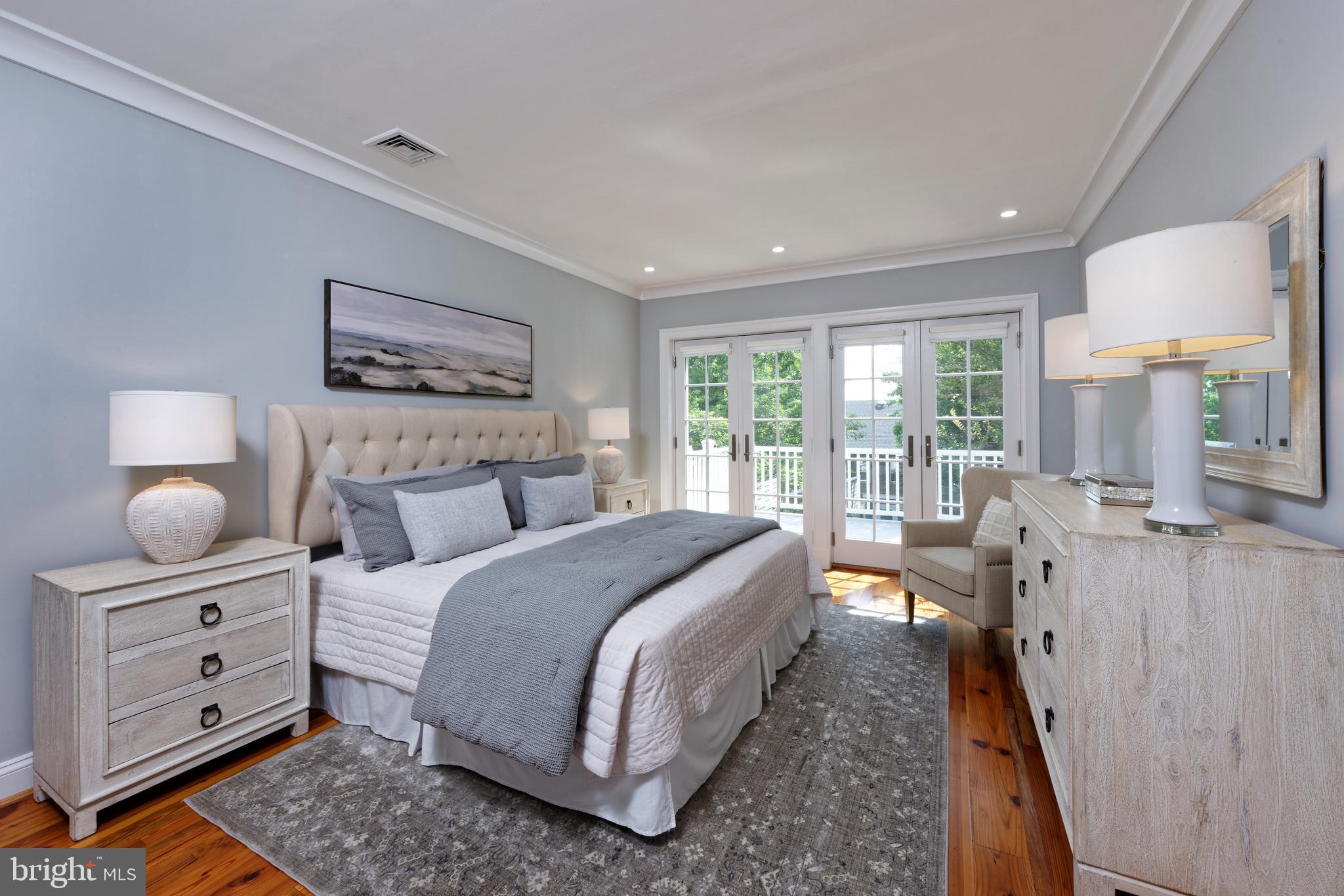 OLD TOWN ALEXANDRIA - Residential