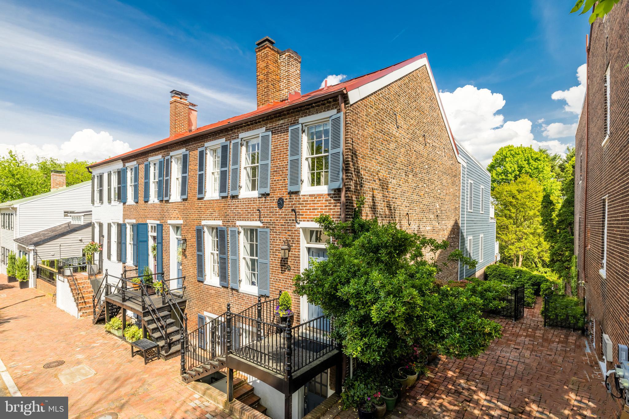 OLD TOWN ALEXANDRIA - Residential