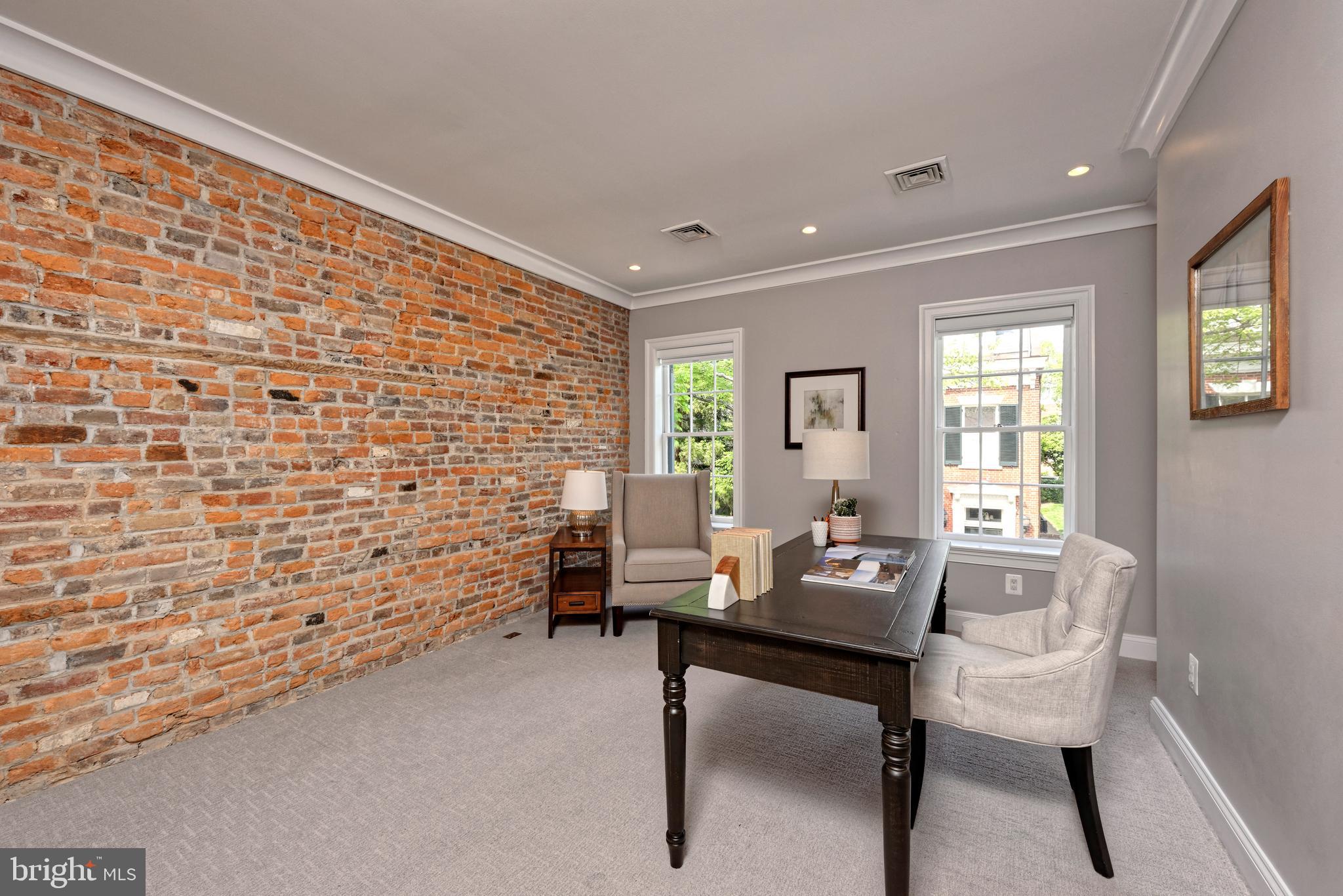 OLD TOWN ALEXANDRIA - Residential