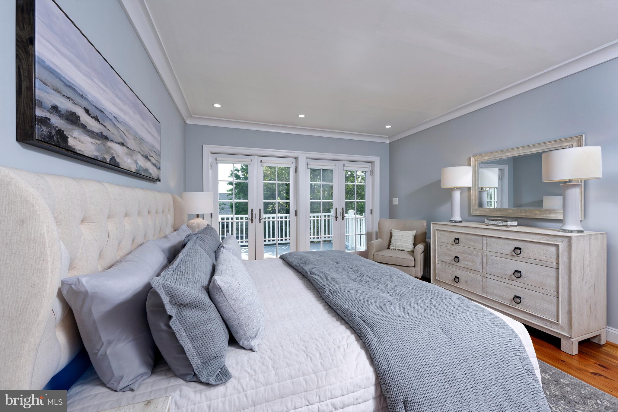 OLD TOWN ALEXANDRIA - Residential