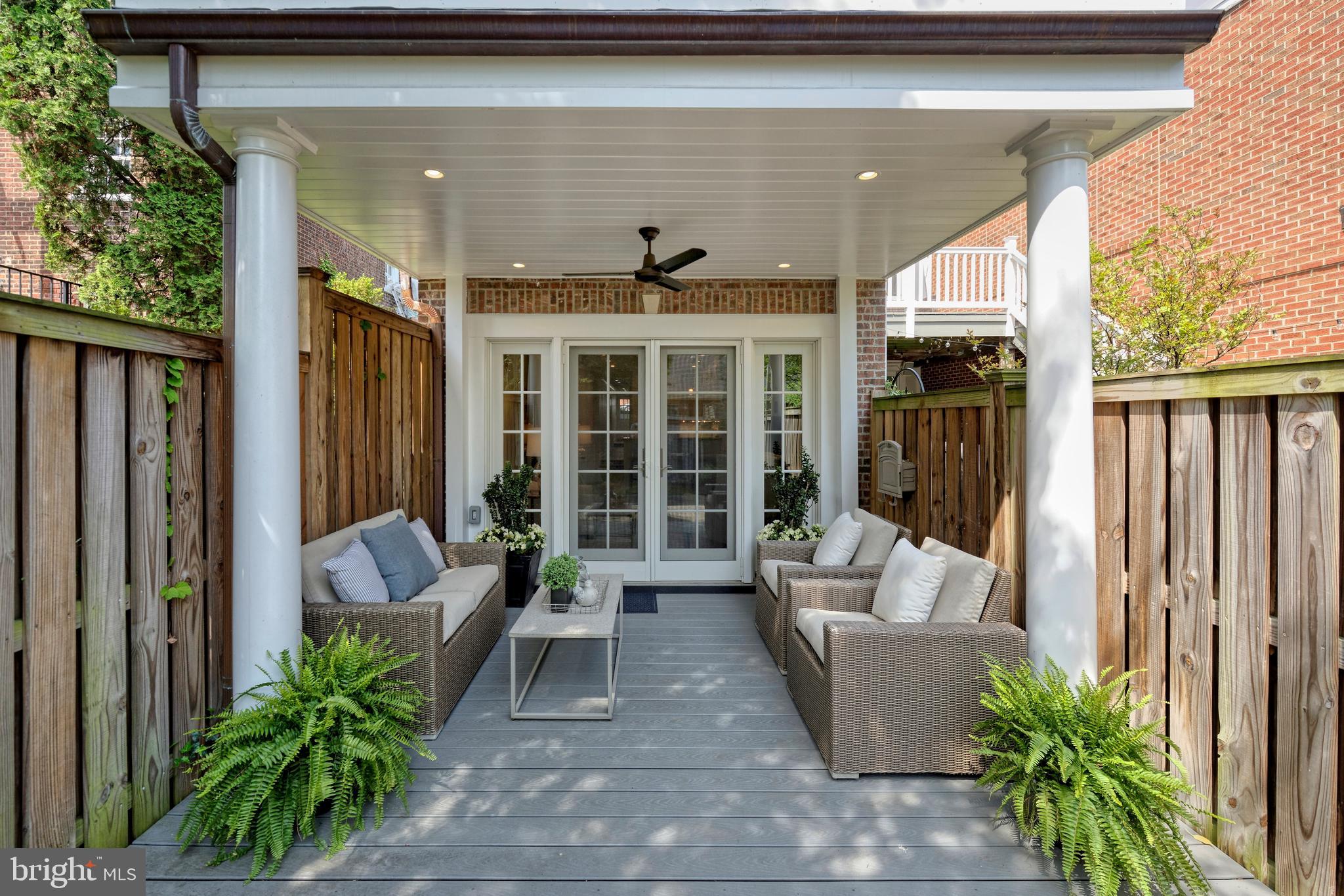 OLD TOWN ALEXANDRIA - Residential