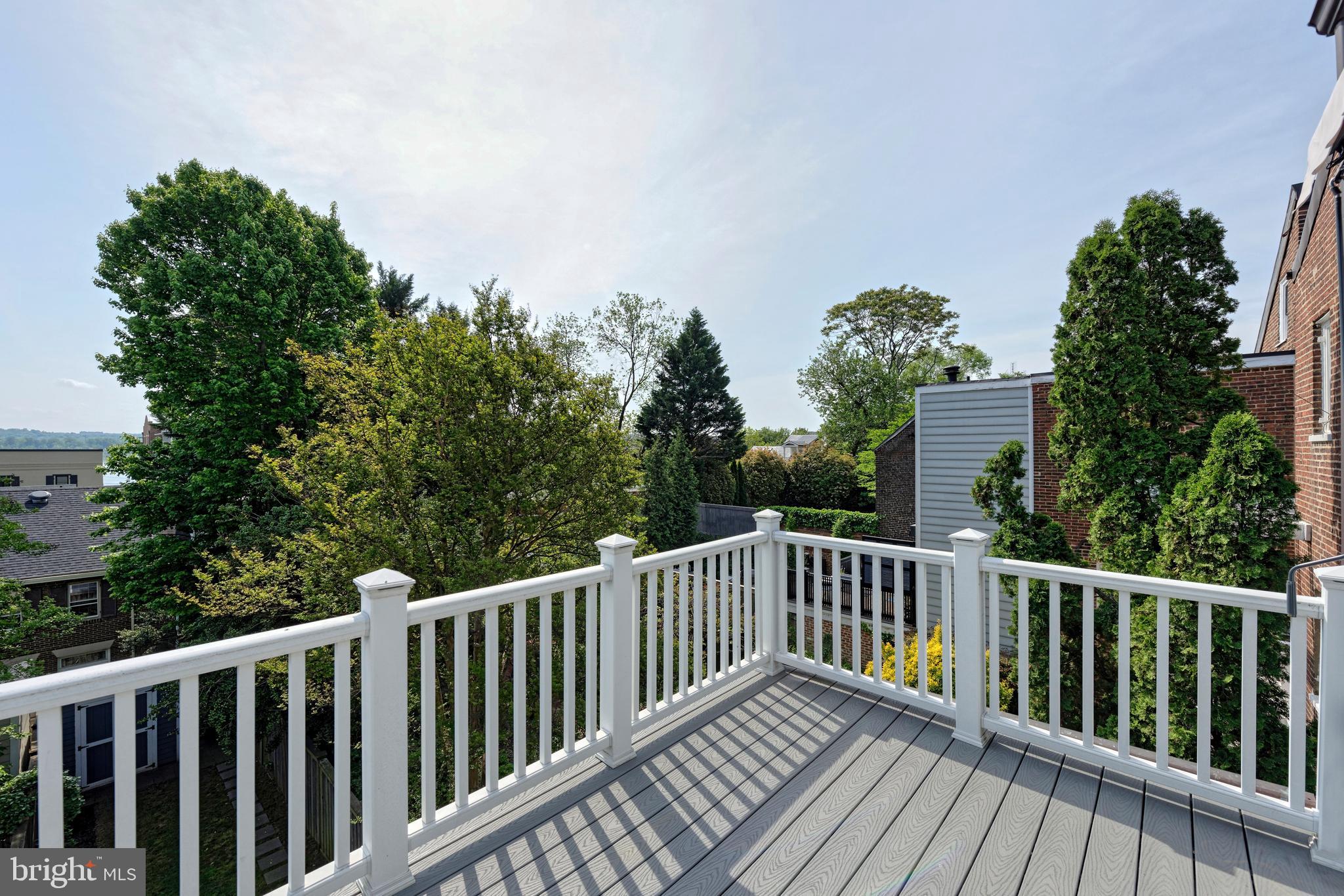 OLD TOWN ALEXANDRIA - Residential