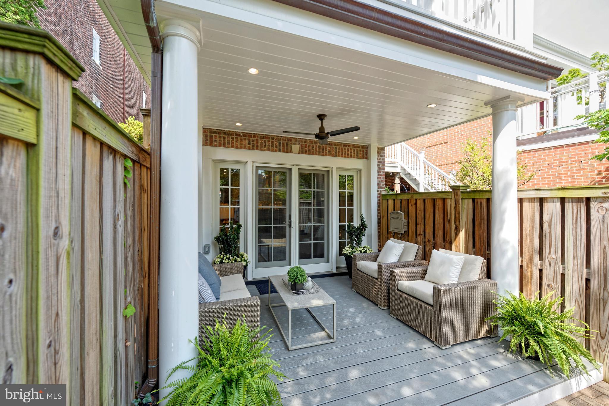 OLD TOWN ALEXANDRIA - Residential