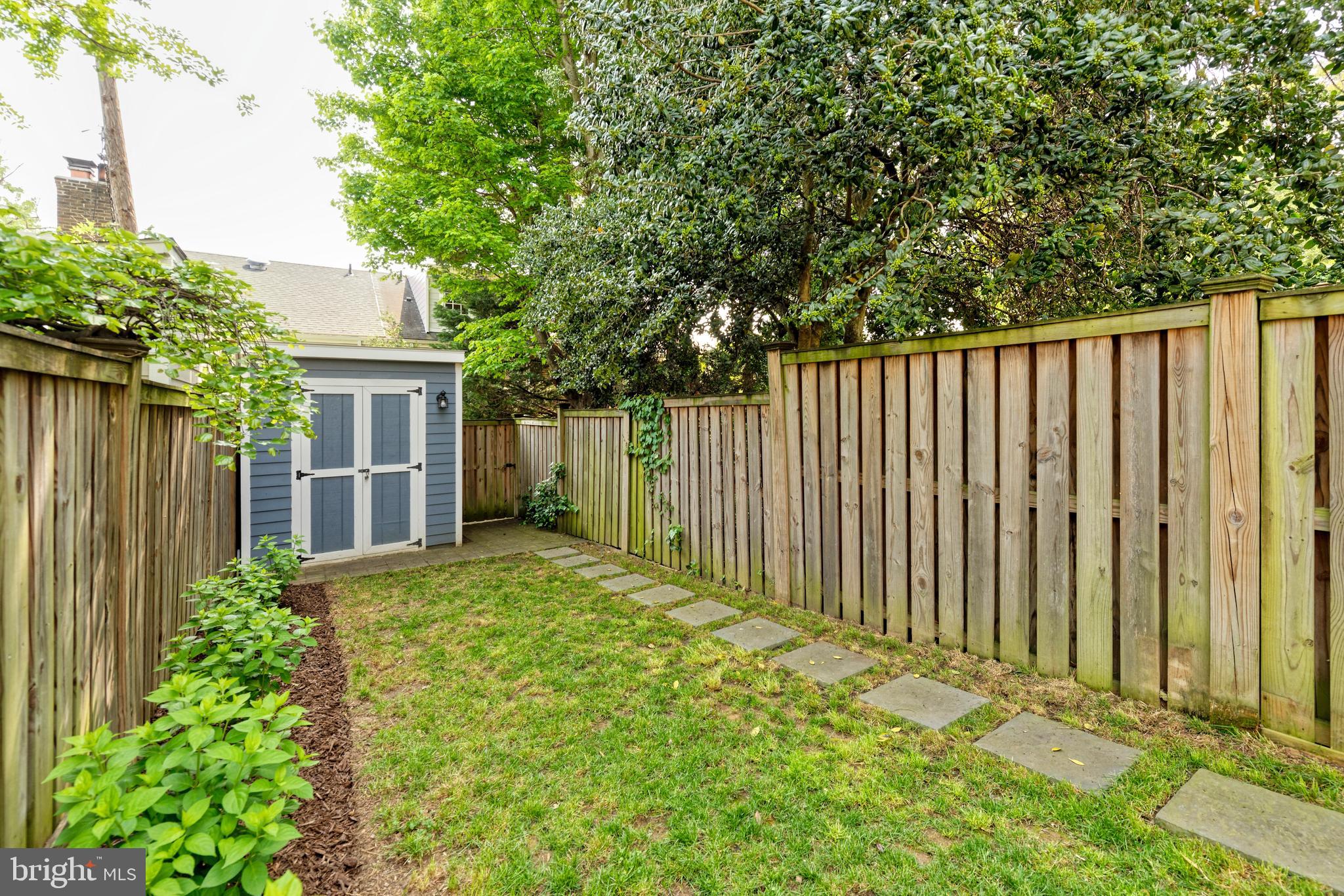 OLD TOWN ALEXANDRIA - Residential