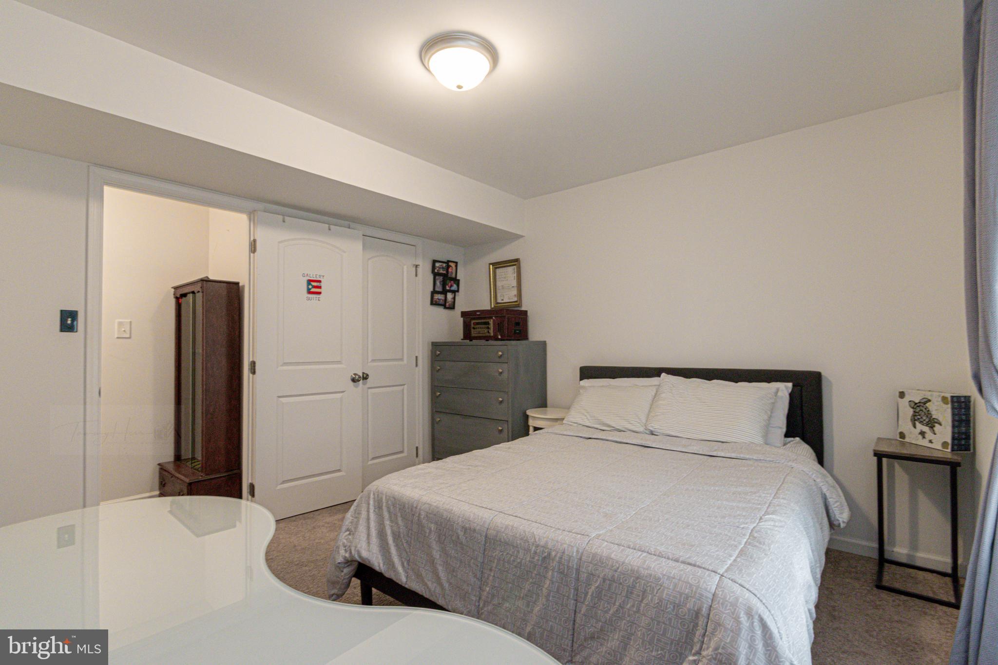 CRESTFIELD - Residential