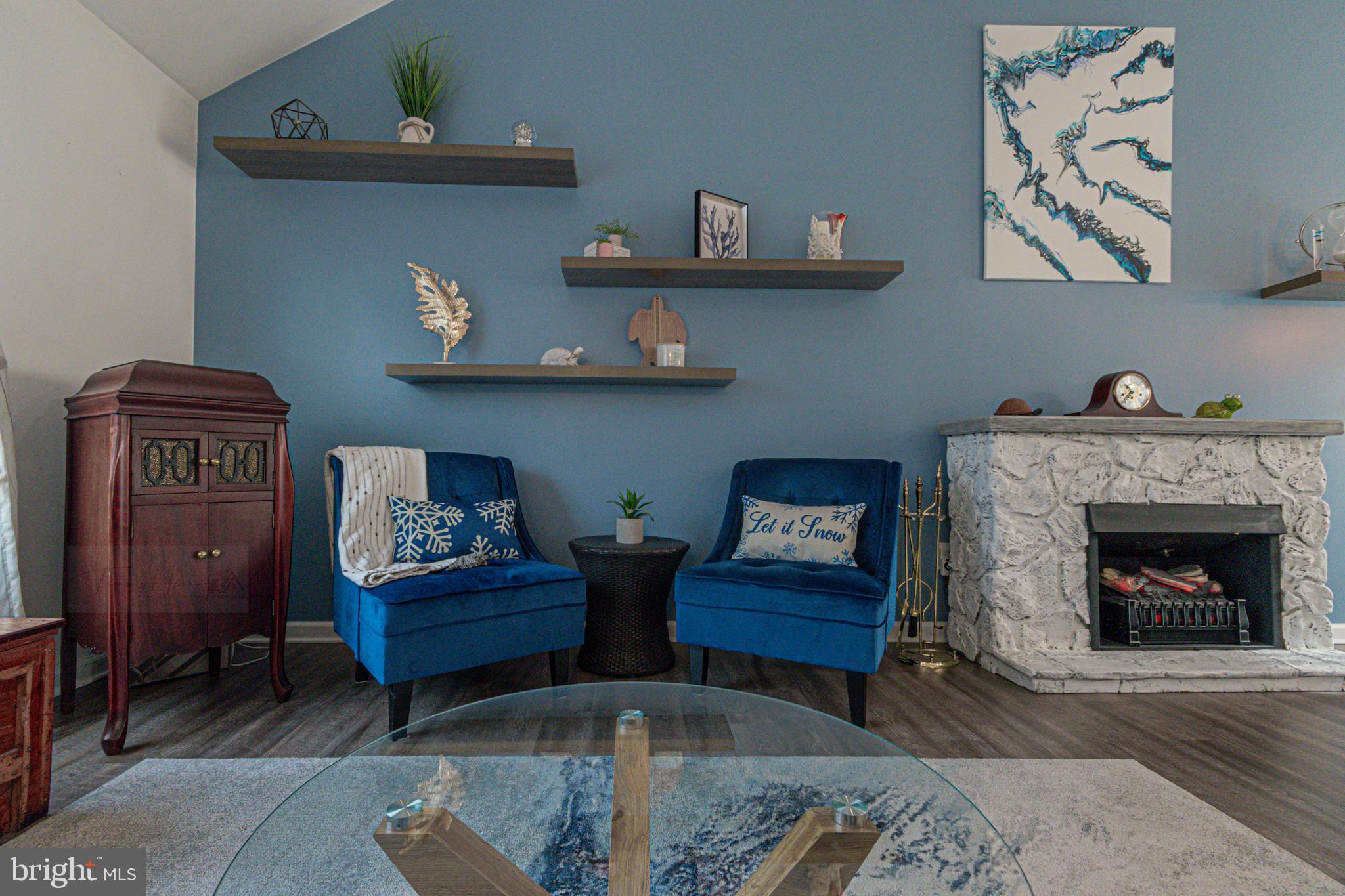 CRESTFIELD - Residential