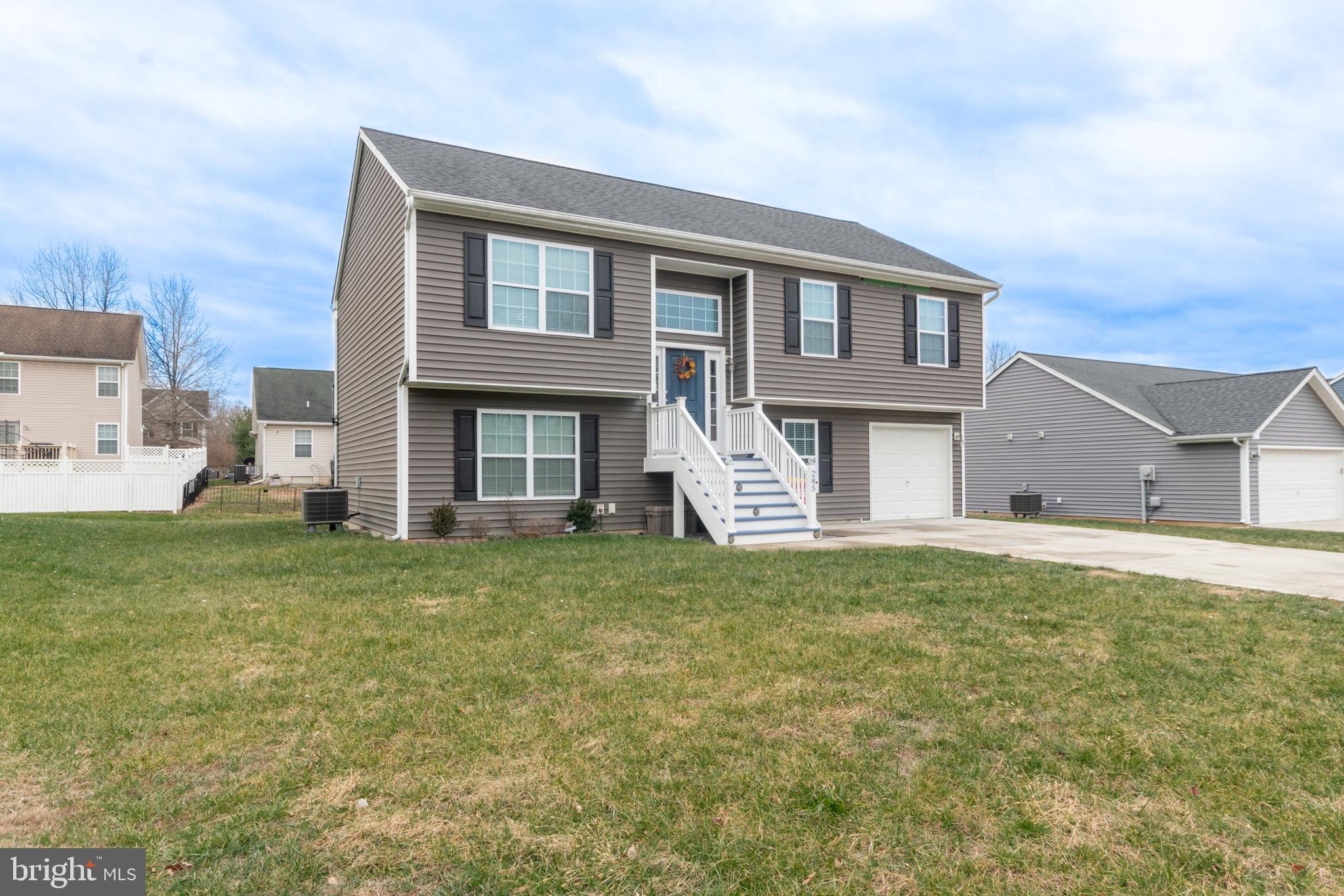 CRESTFIELD - Residential