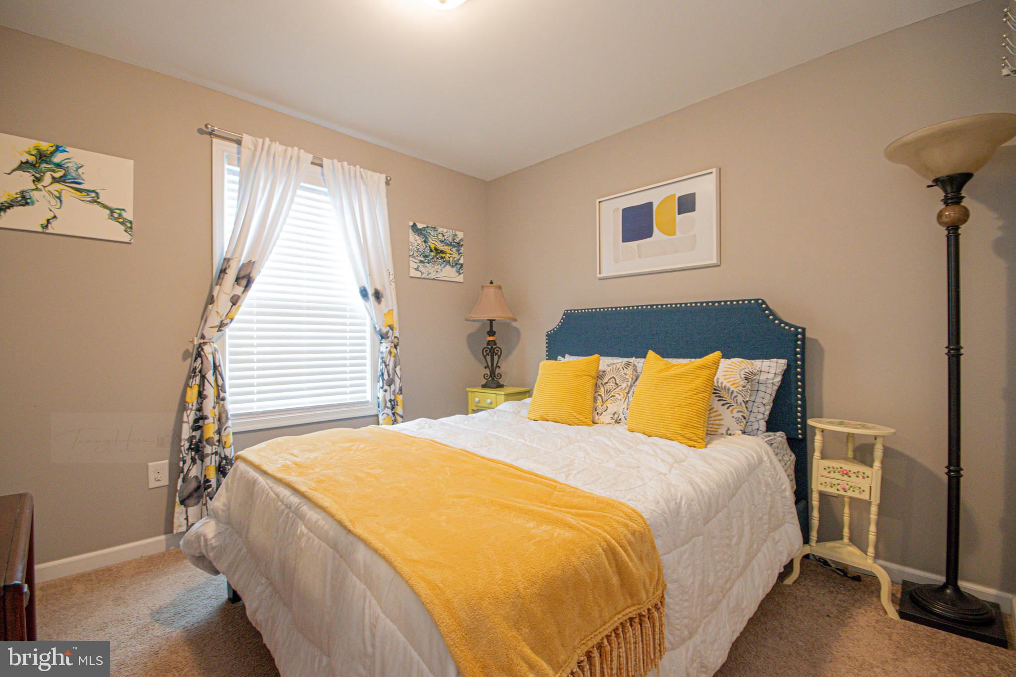 CRESTFIELD - Residential