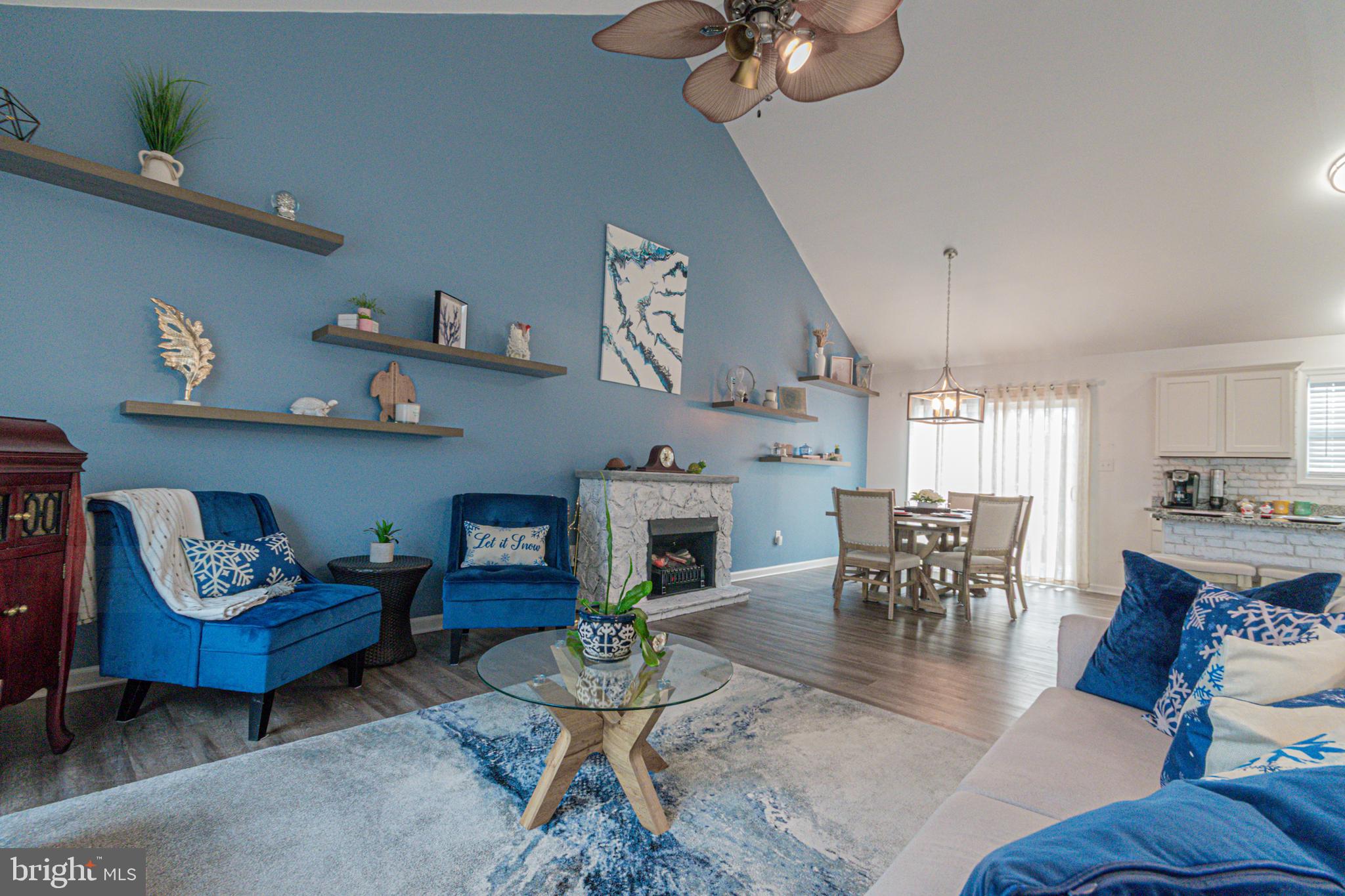 CRESTFIELD - Residential